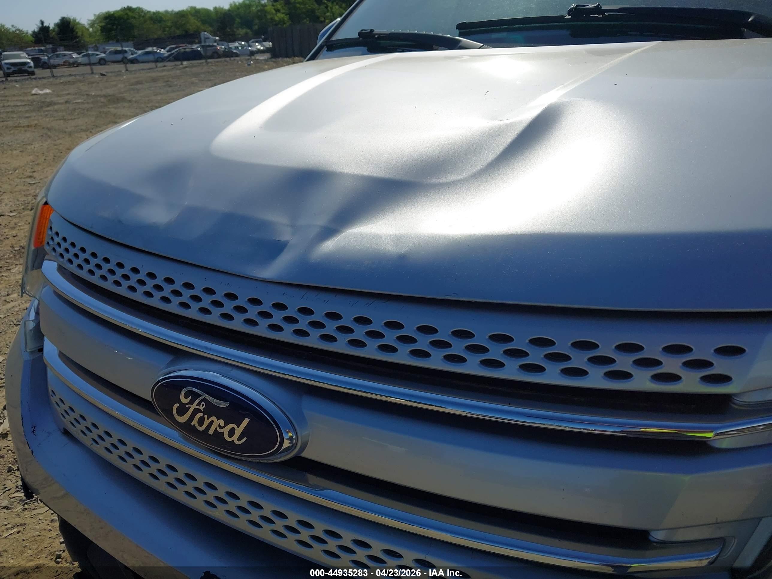 FORD EXPLORER image 6