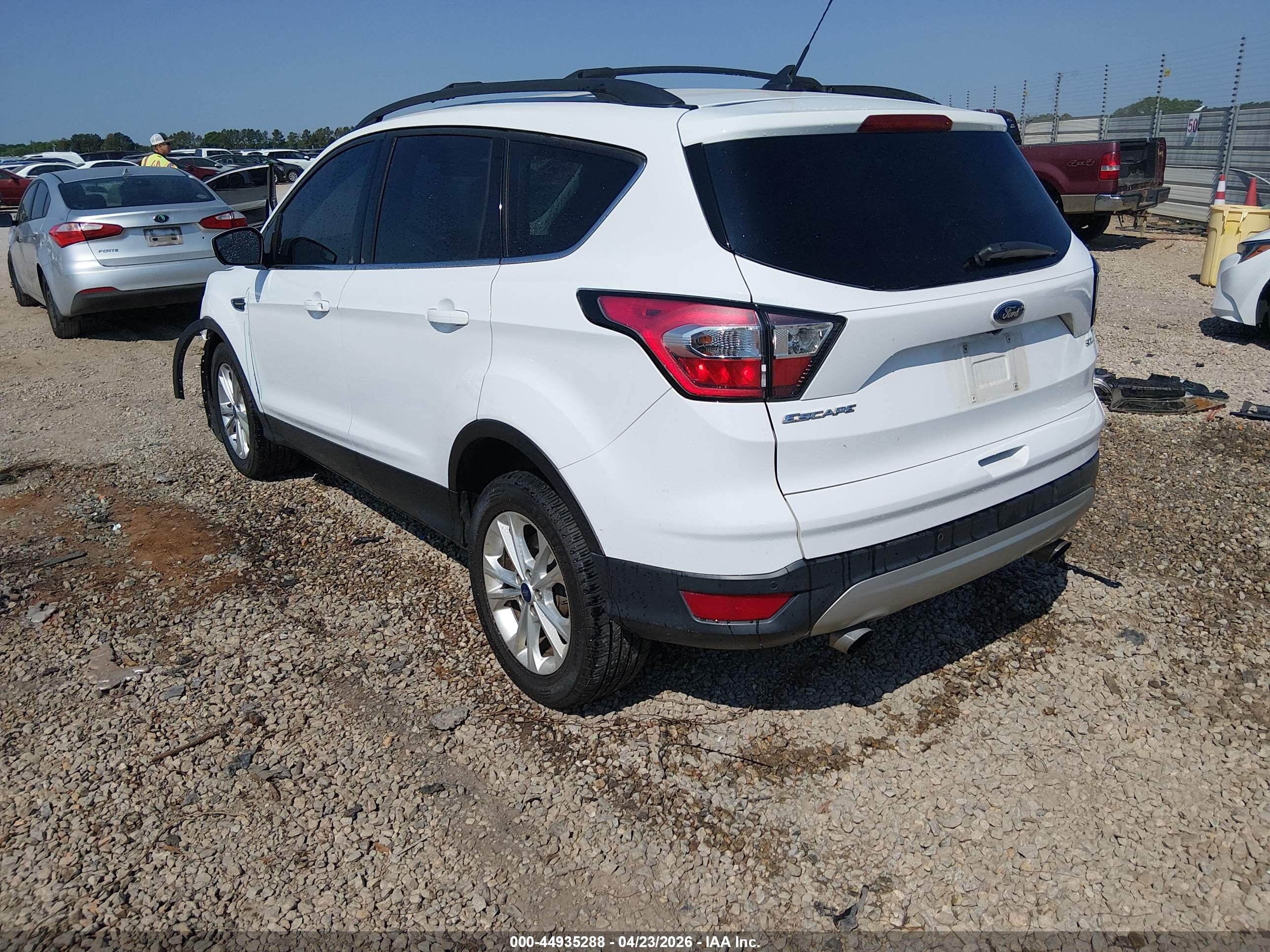 FORD ESCAPE image 3