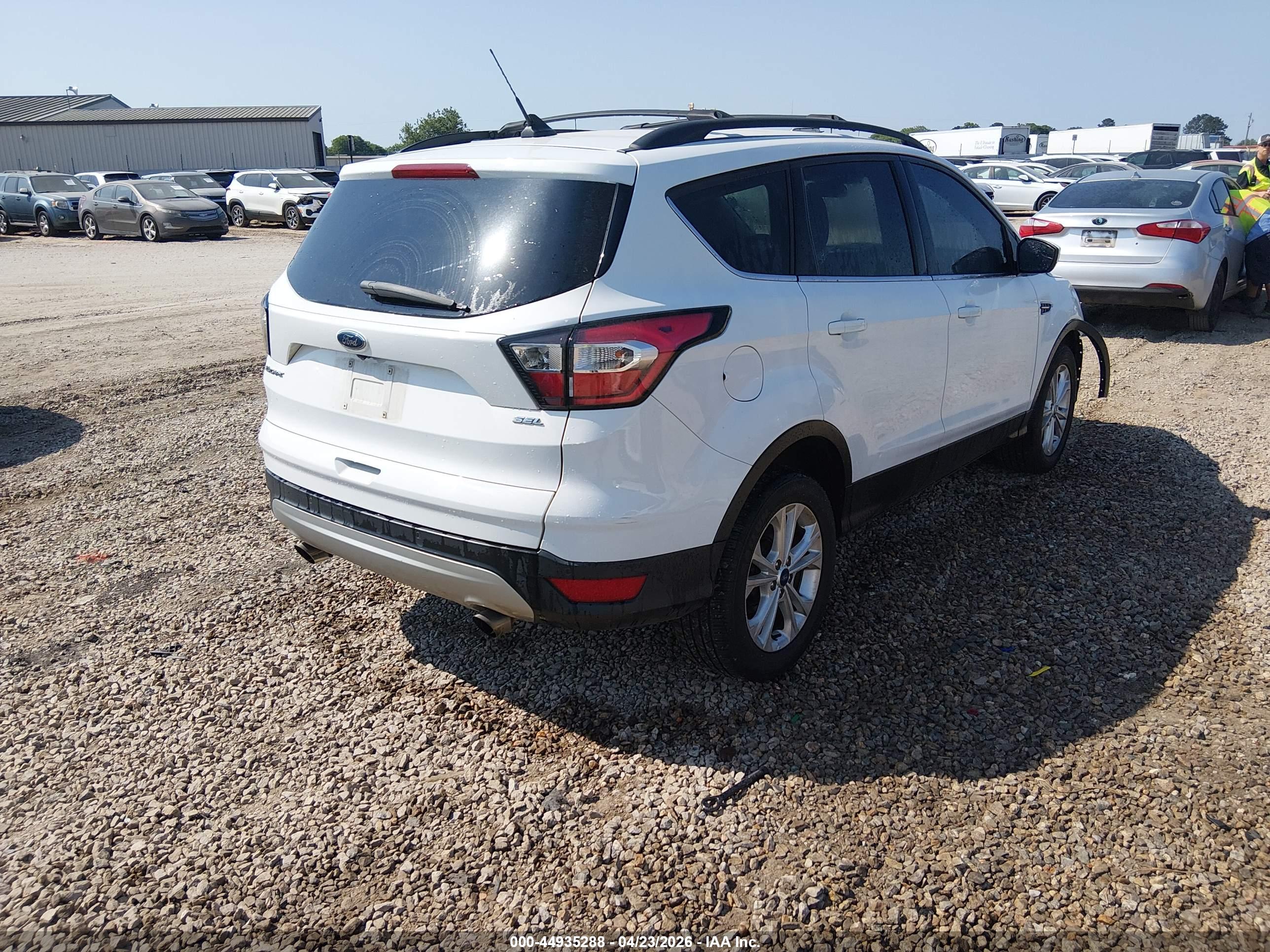 FORD ESCAPE image 4