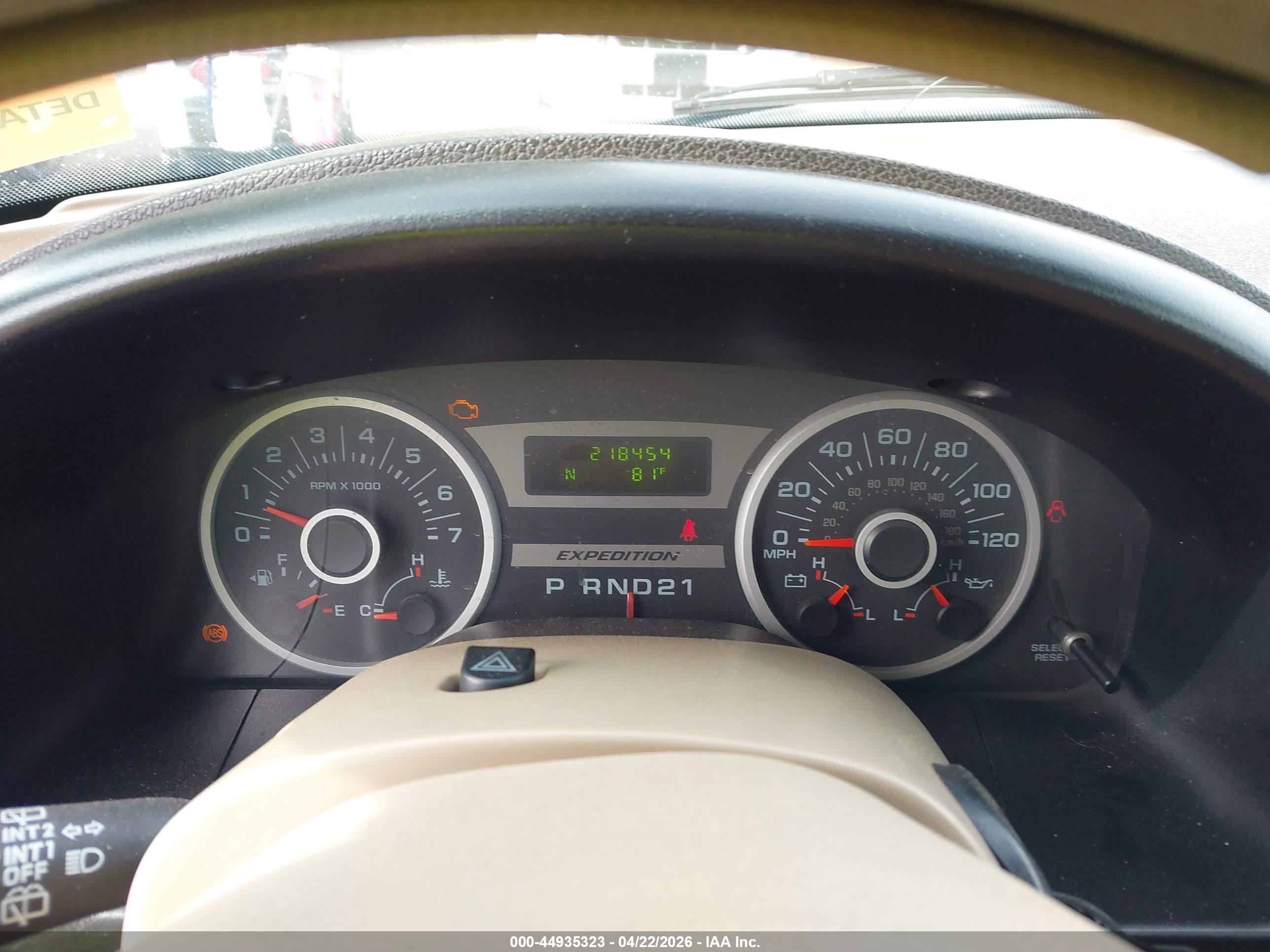 FORD EXPEDITION image 7