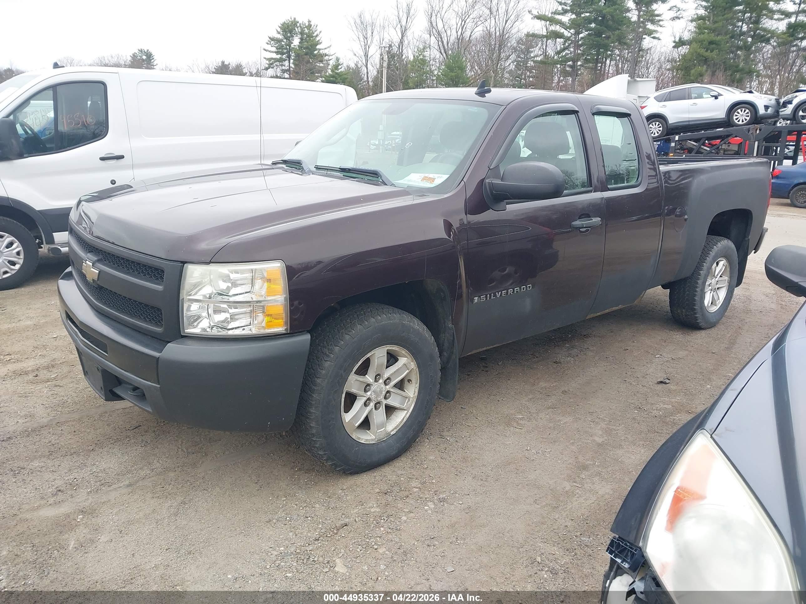 CHEVROLET SILVERADO image 2