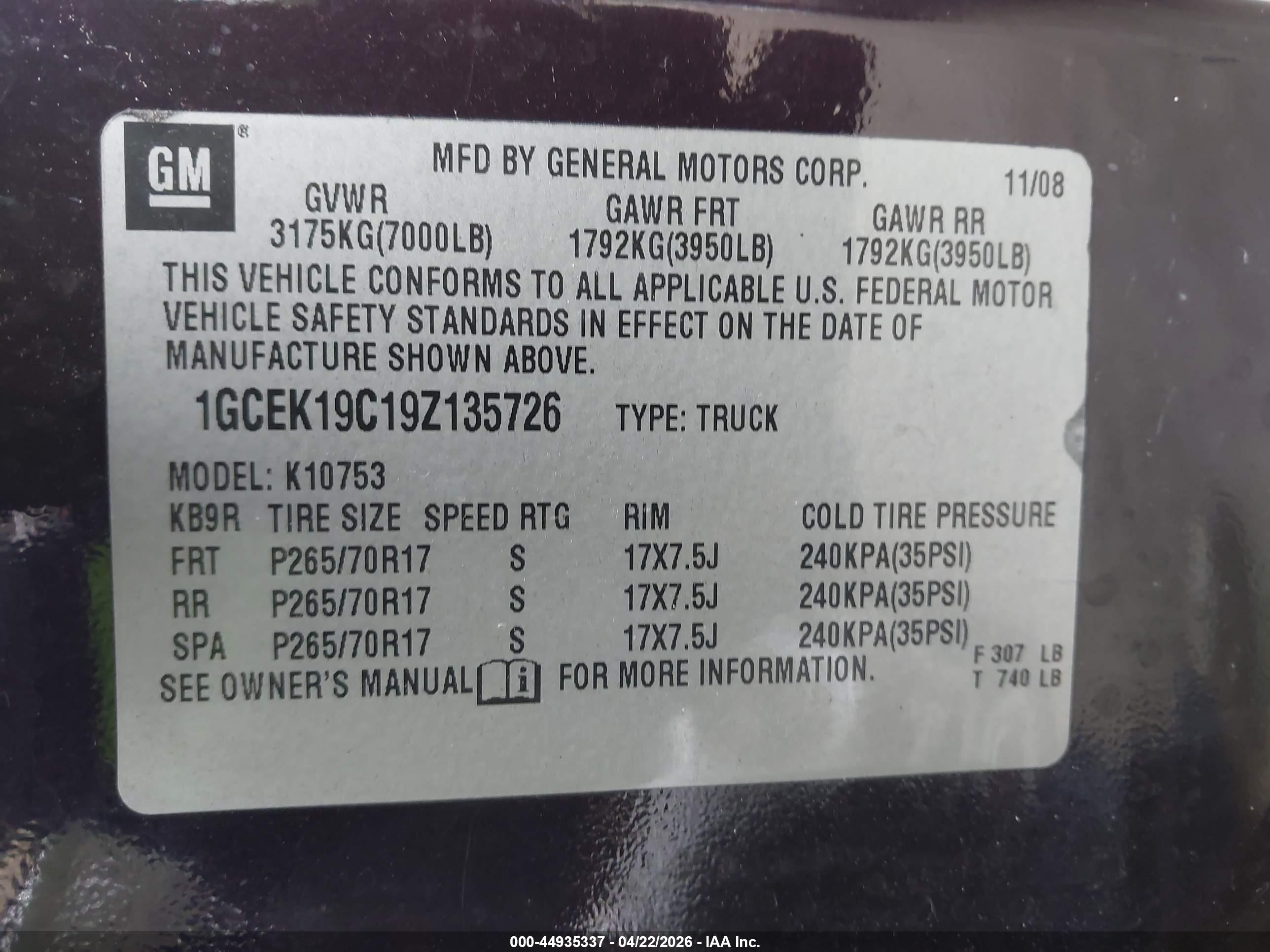 CHEVROLET SILVERADO image 9