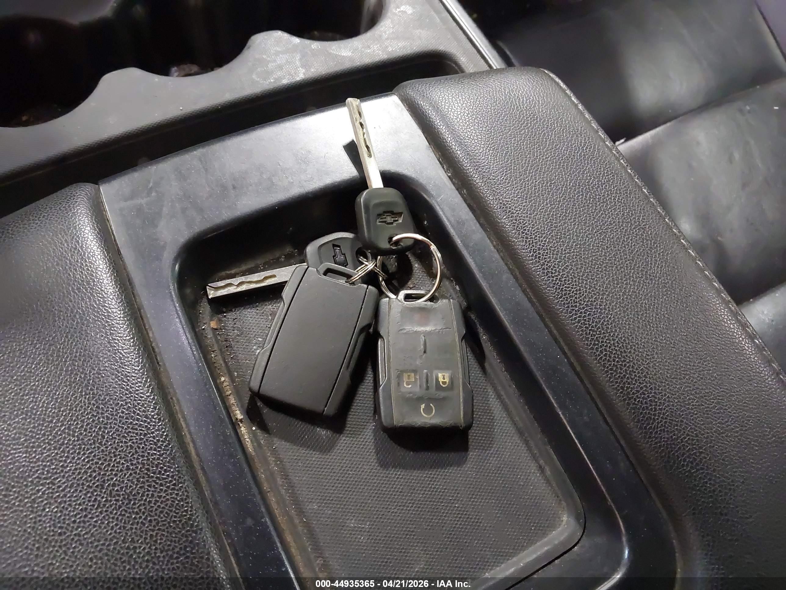 CHEVROLET SILVERADO image 11