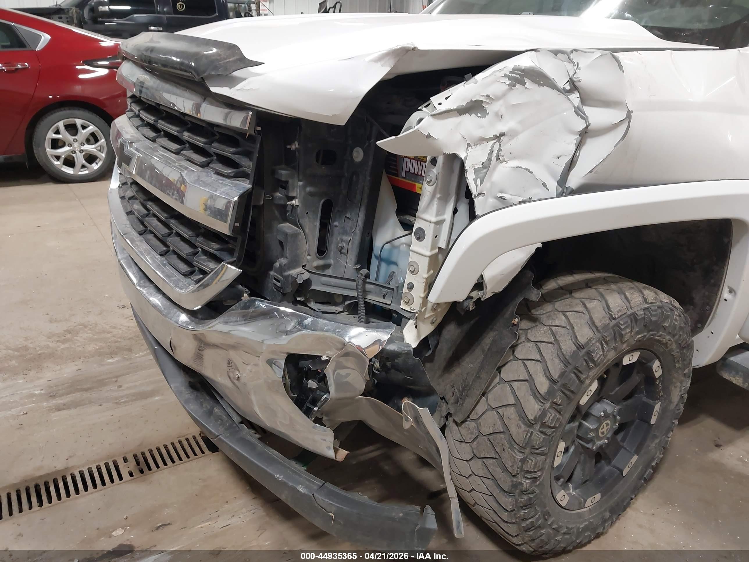 CHEVROLET SILVERADO image 6