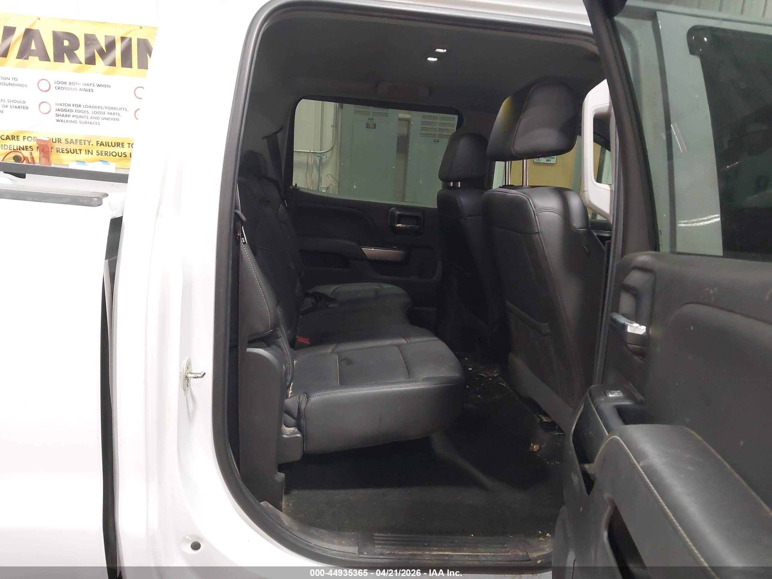 CHEVROLET SILVERADO image 8