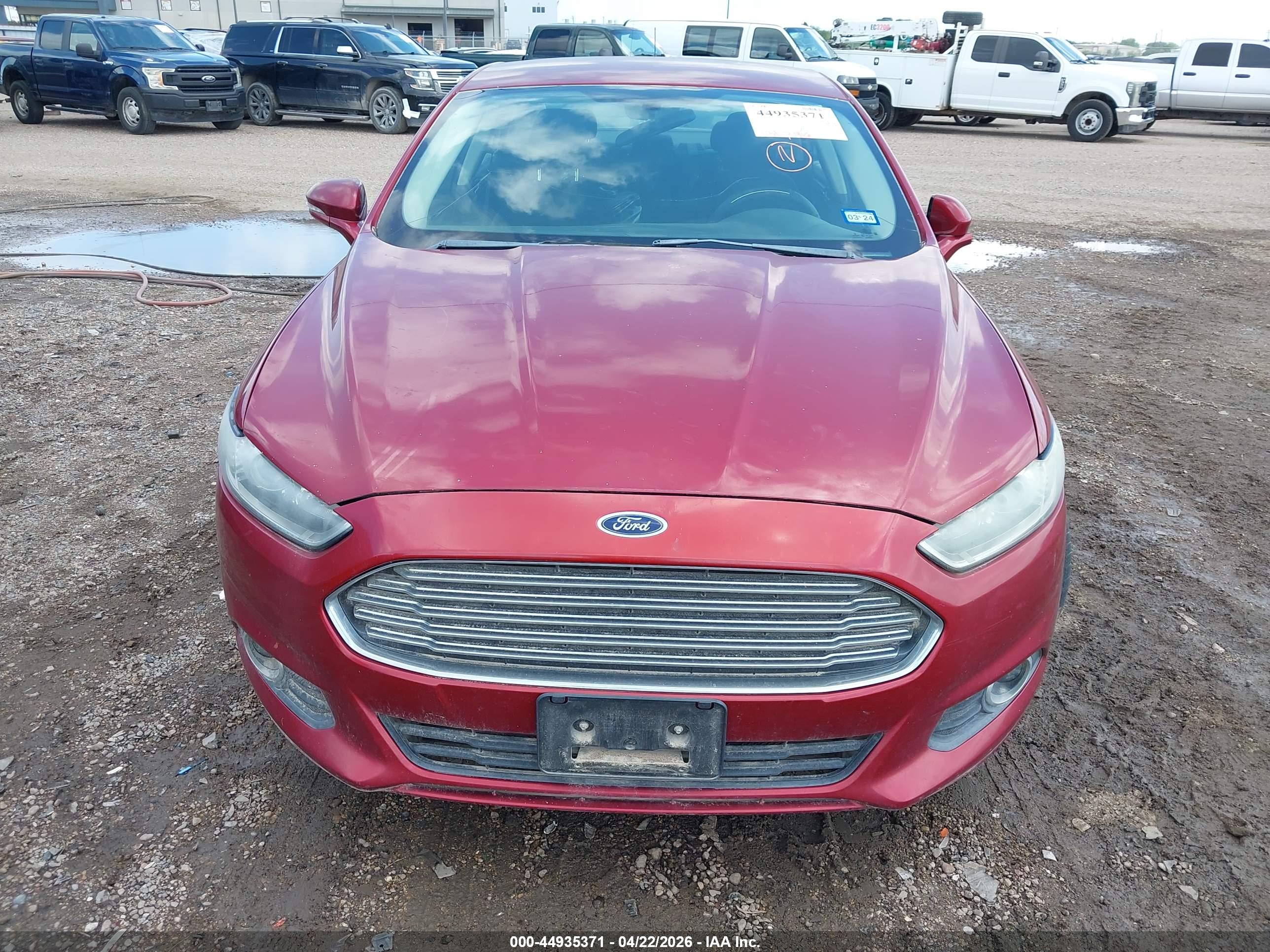 FORD FUSION image 6