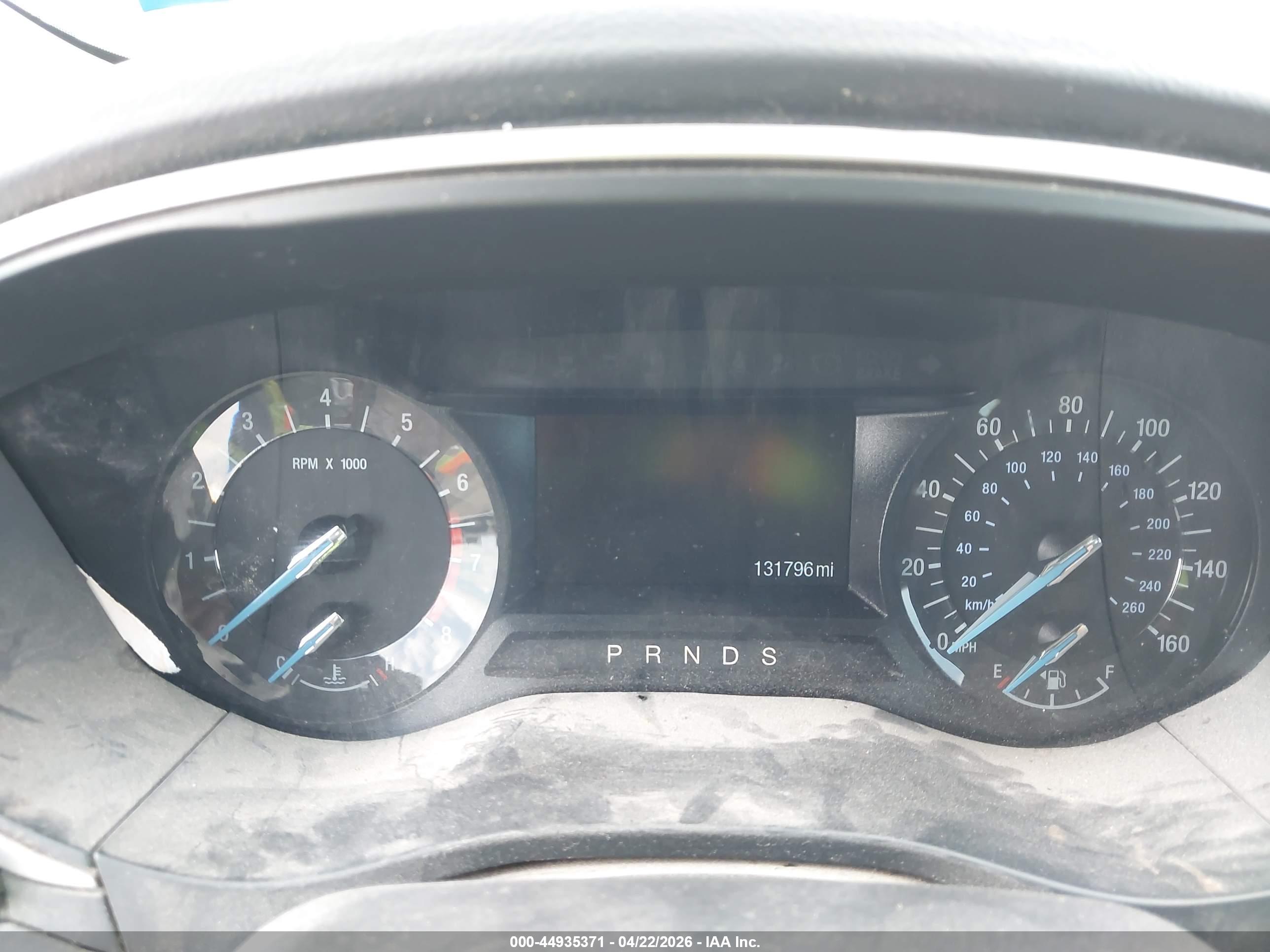 FORD FUSION image 7