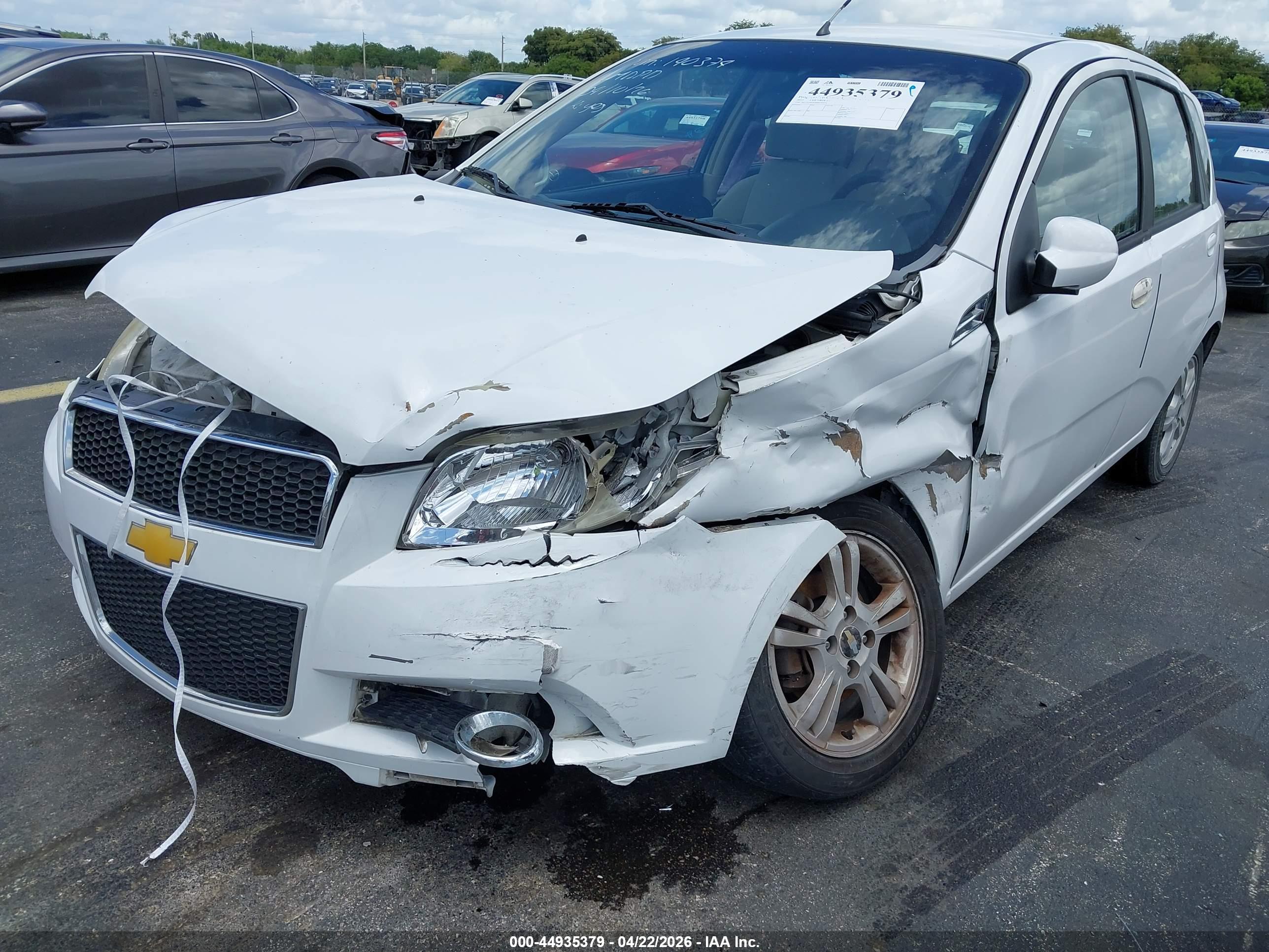 CHEVROLET AVEO image 6