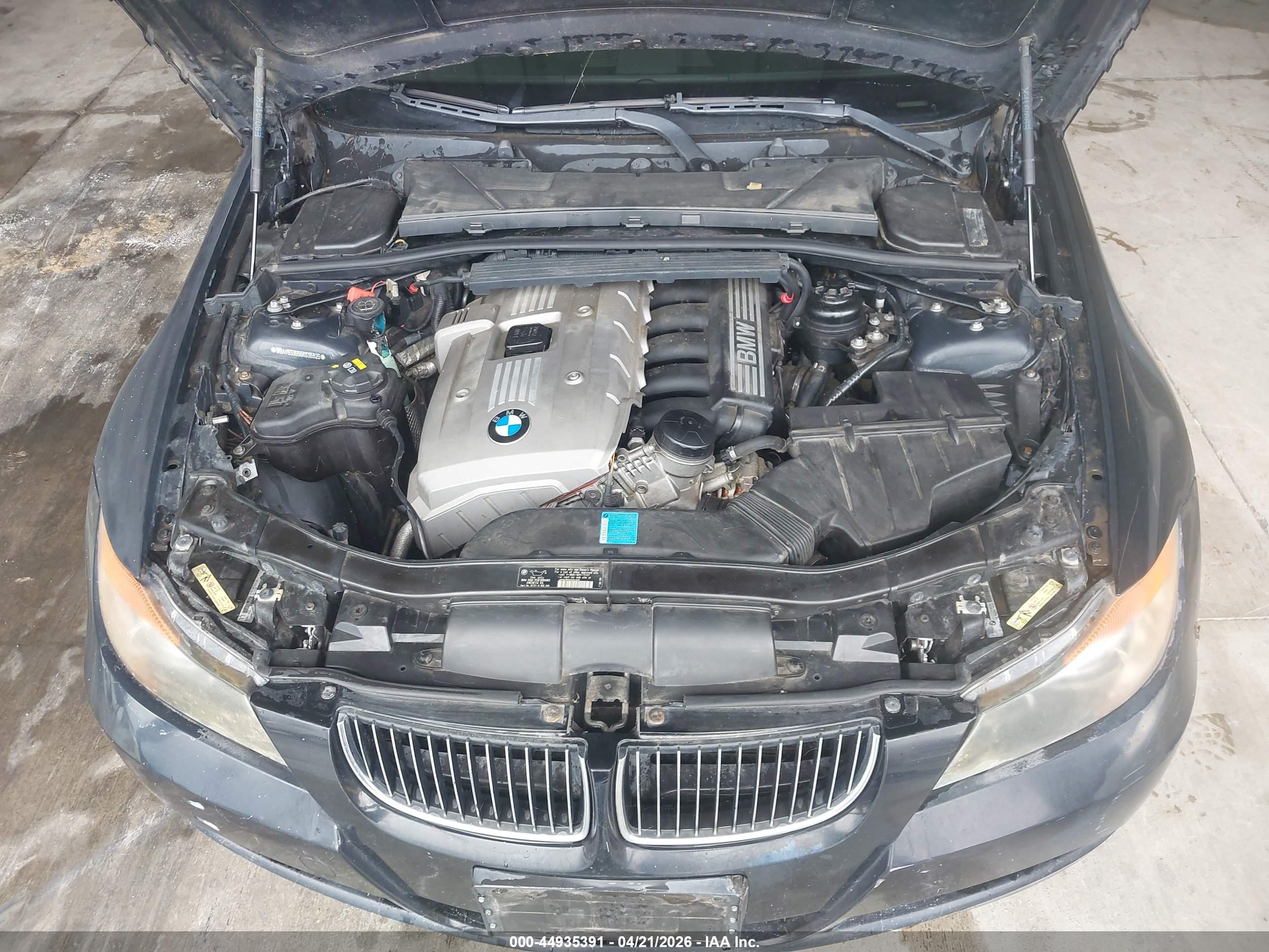 BMW 330I image 10