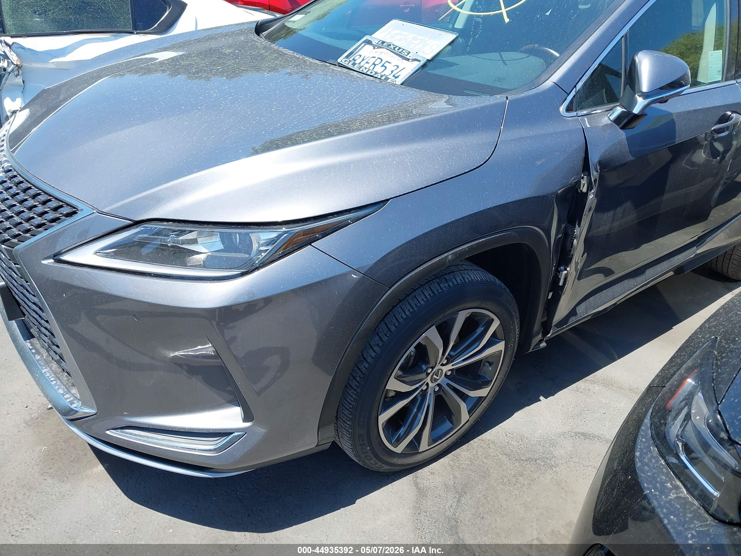 LEXUS RX image 2