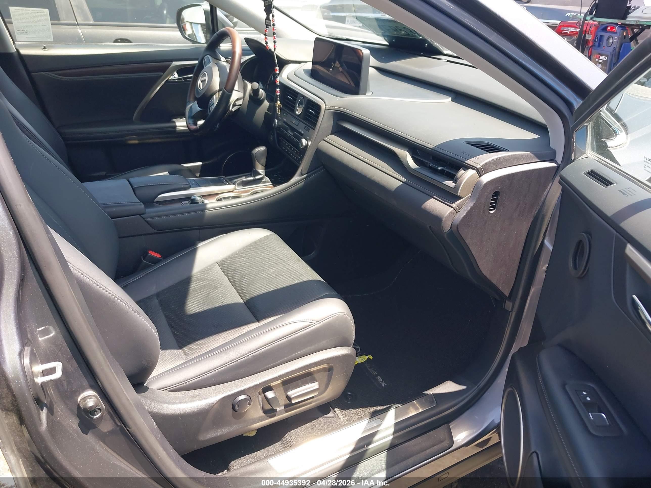 LEXUS RX image 5