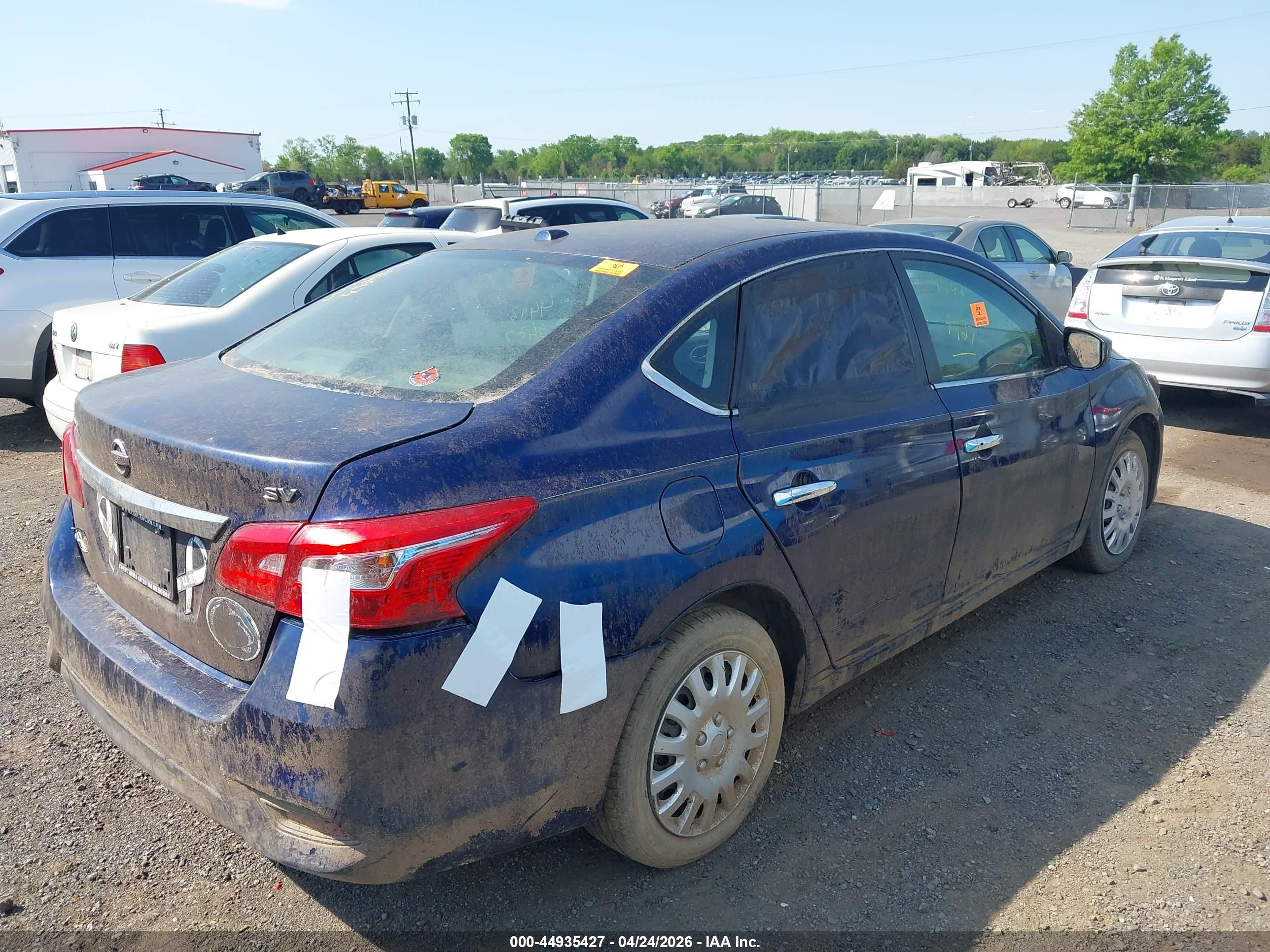 NISSAN SENTRA image 4