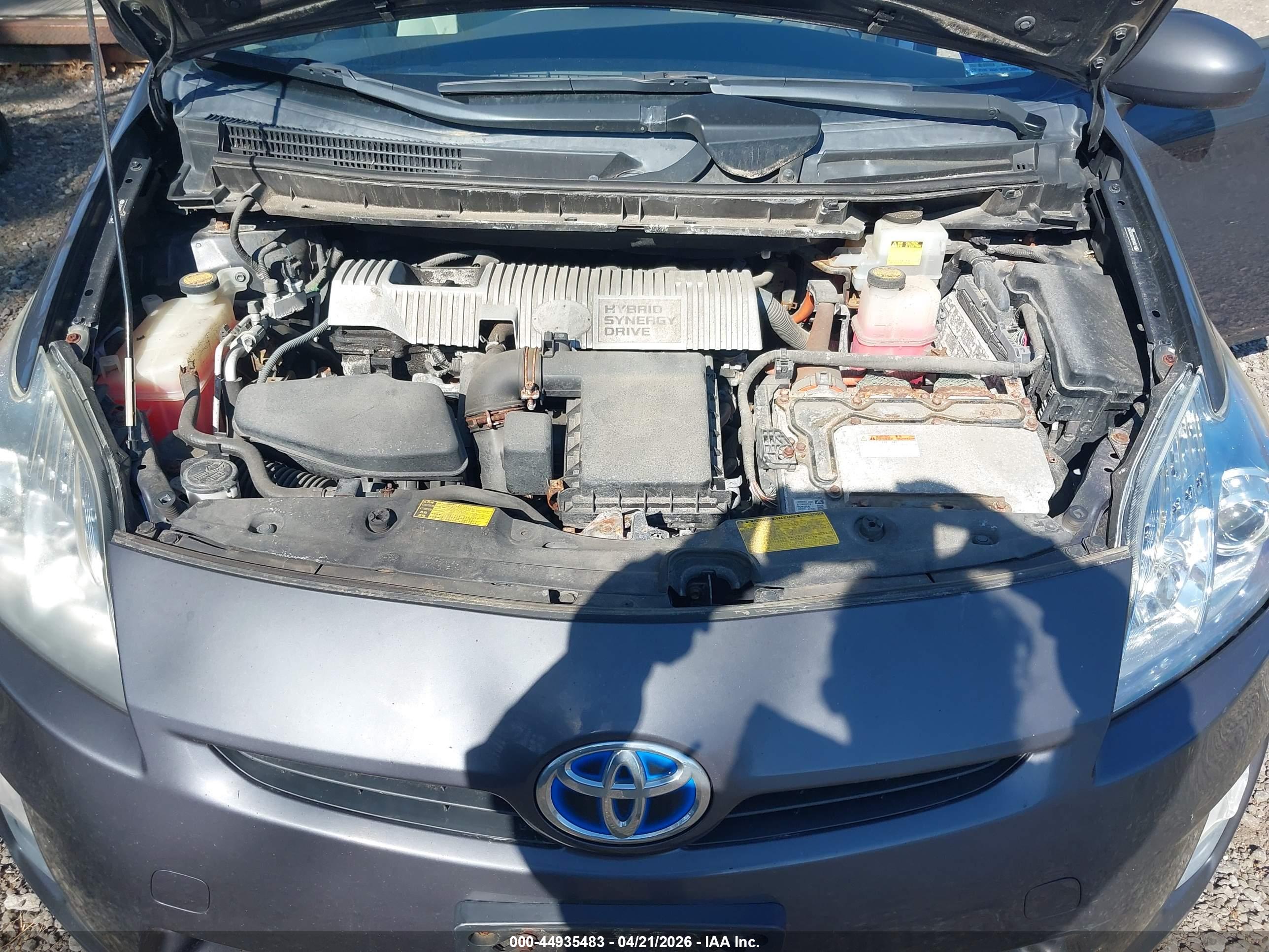 TOYOTA PRIUS image 10