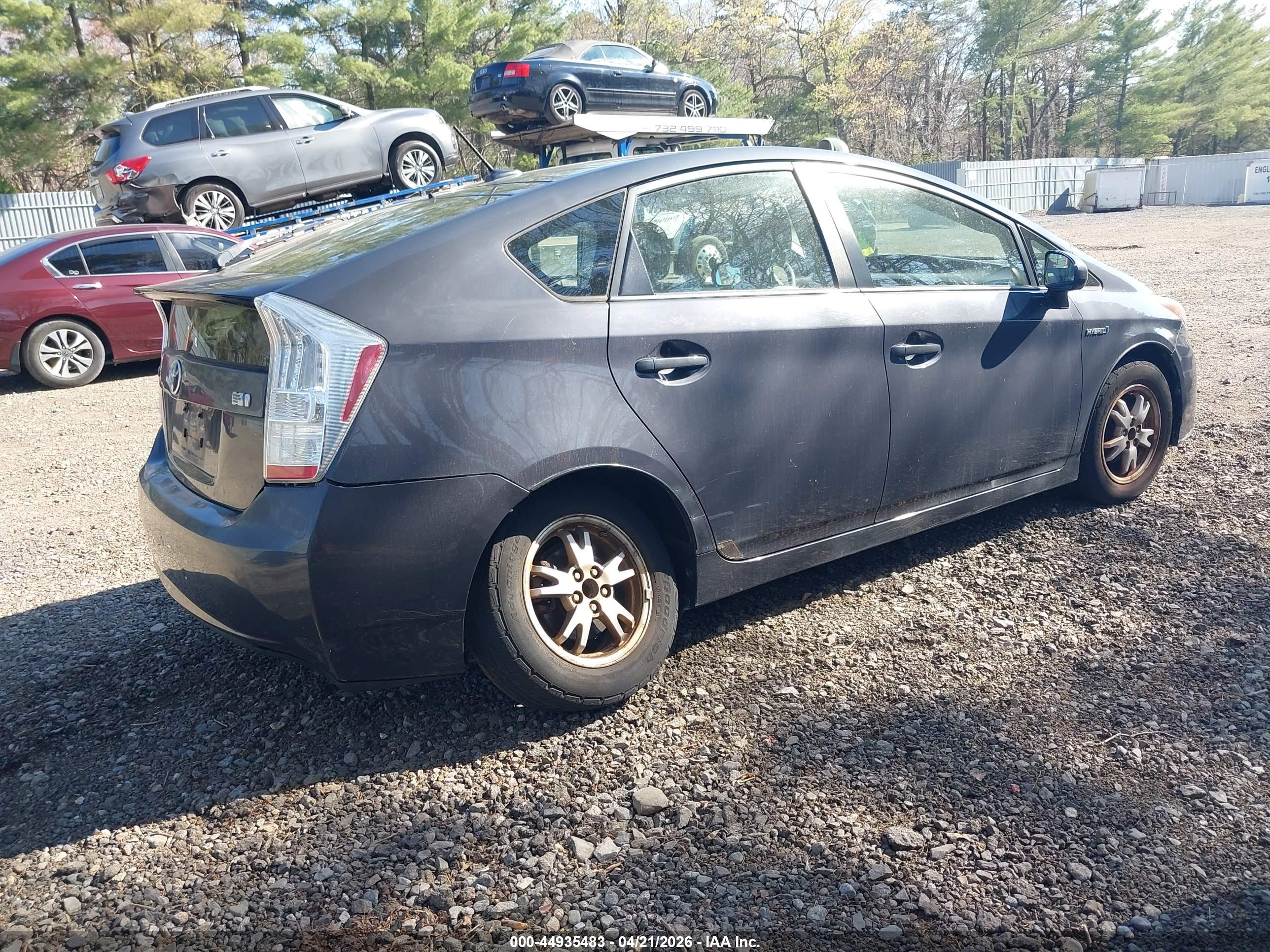 TOYOTA PRIUS image 4