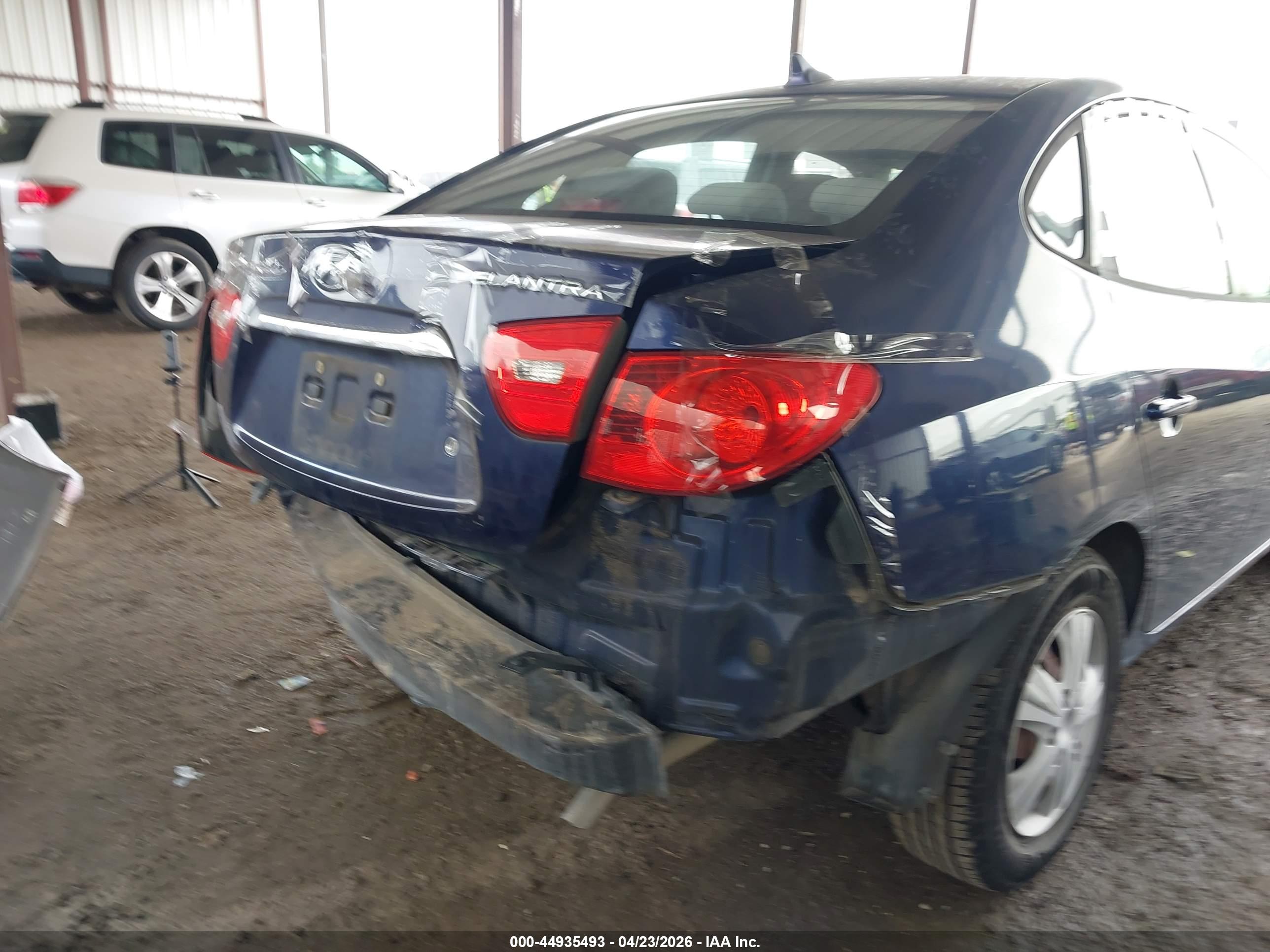 HYUNDAI ELANTRA image 6