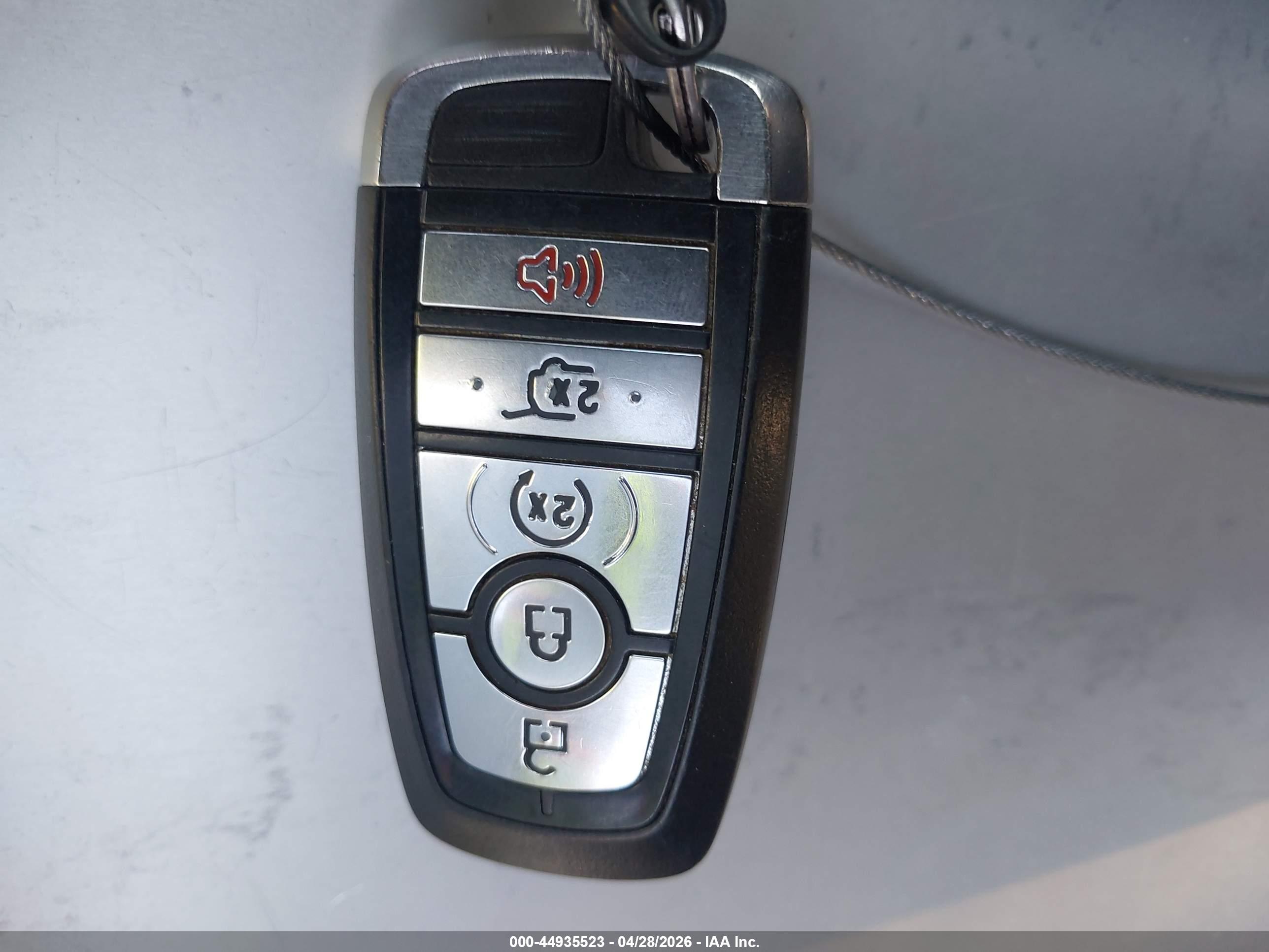 FORD EXPLORER image 11