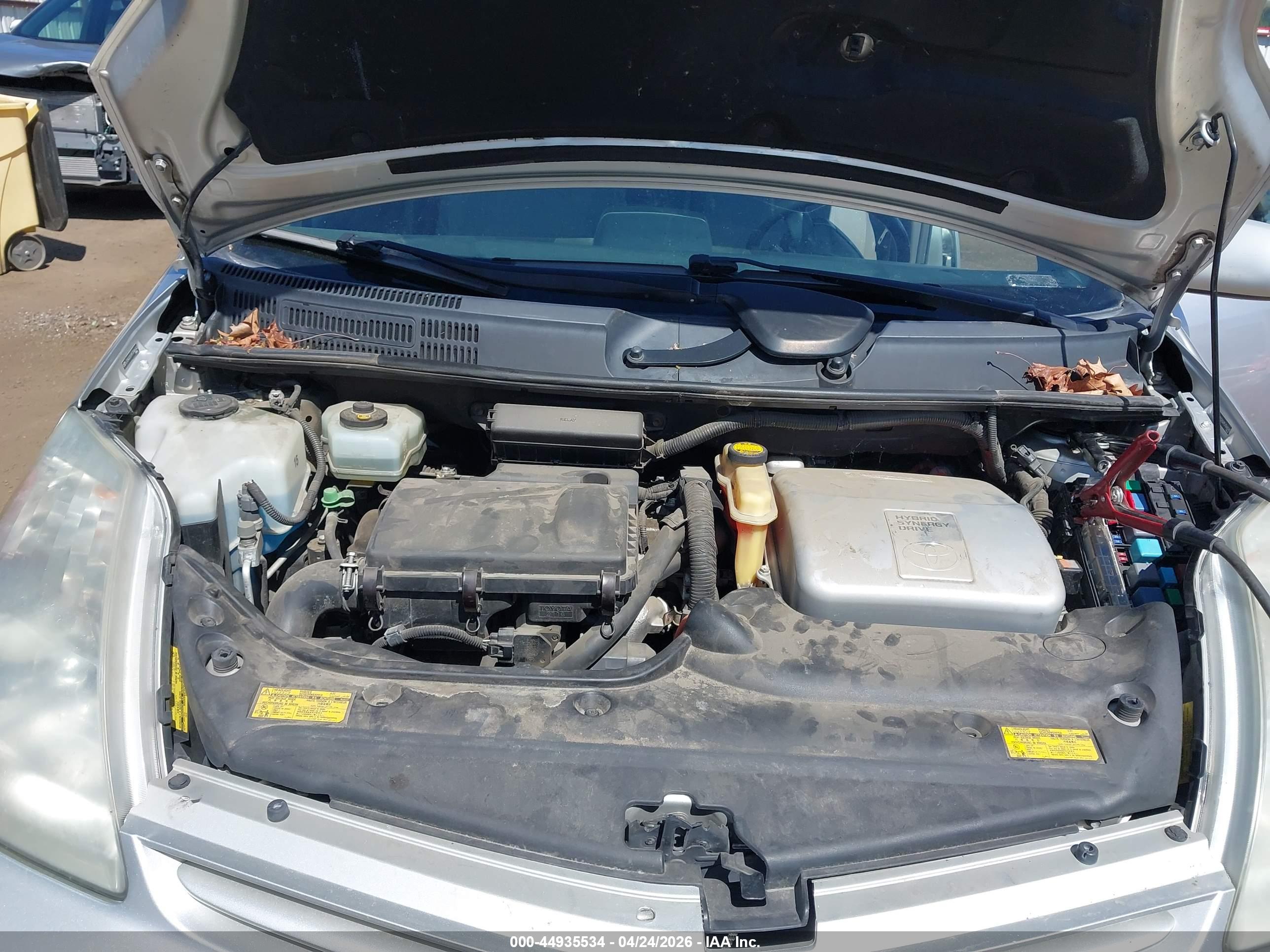 TOYOTA PRIUS image 10