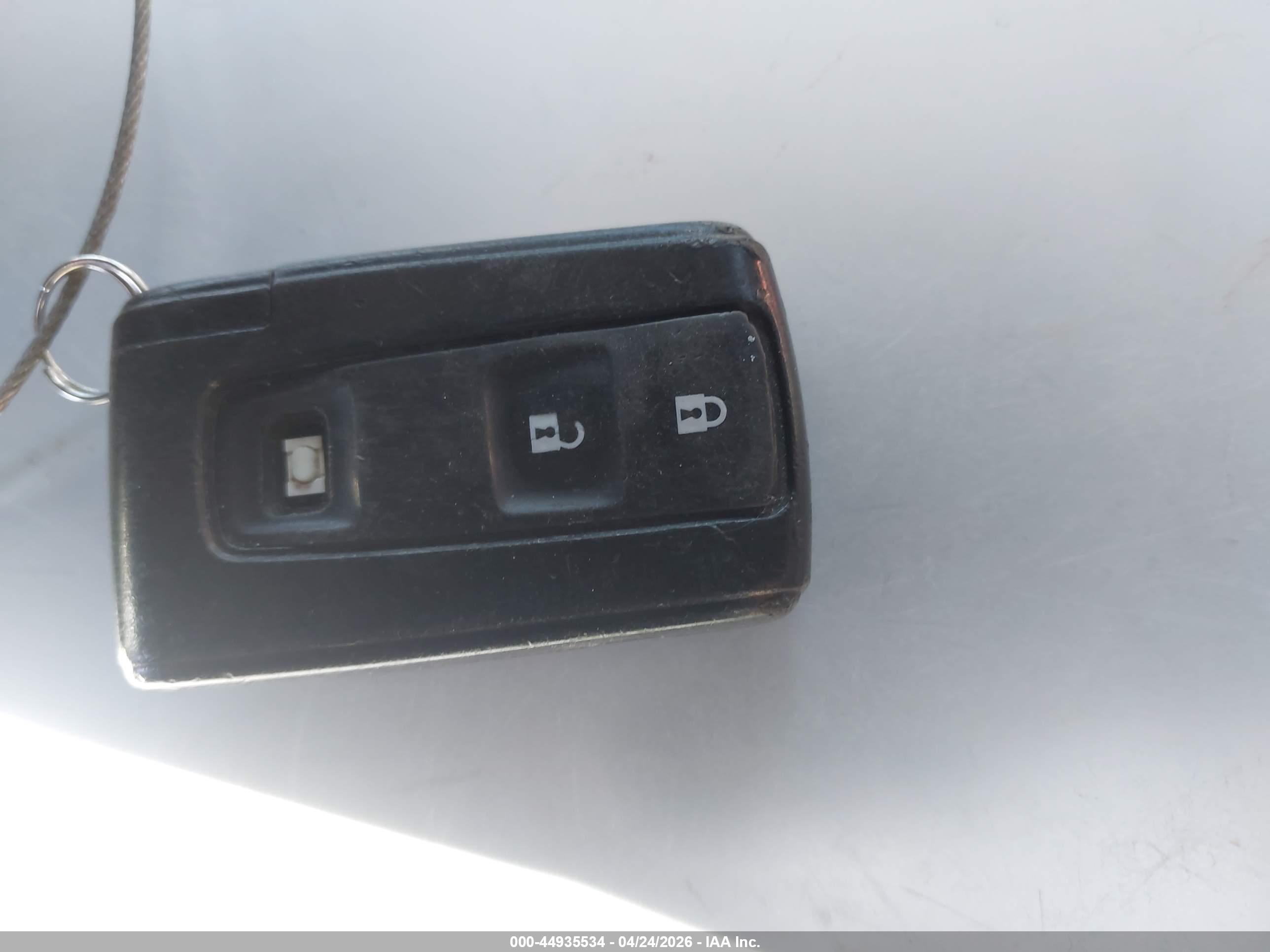 TOYOTA PRIUS image 11