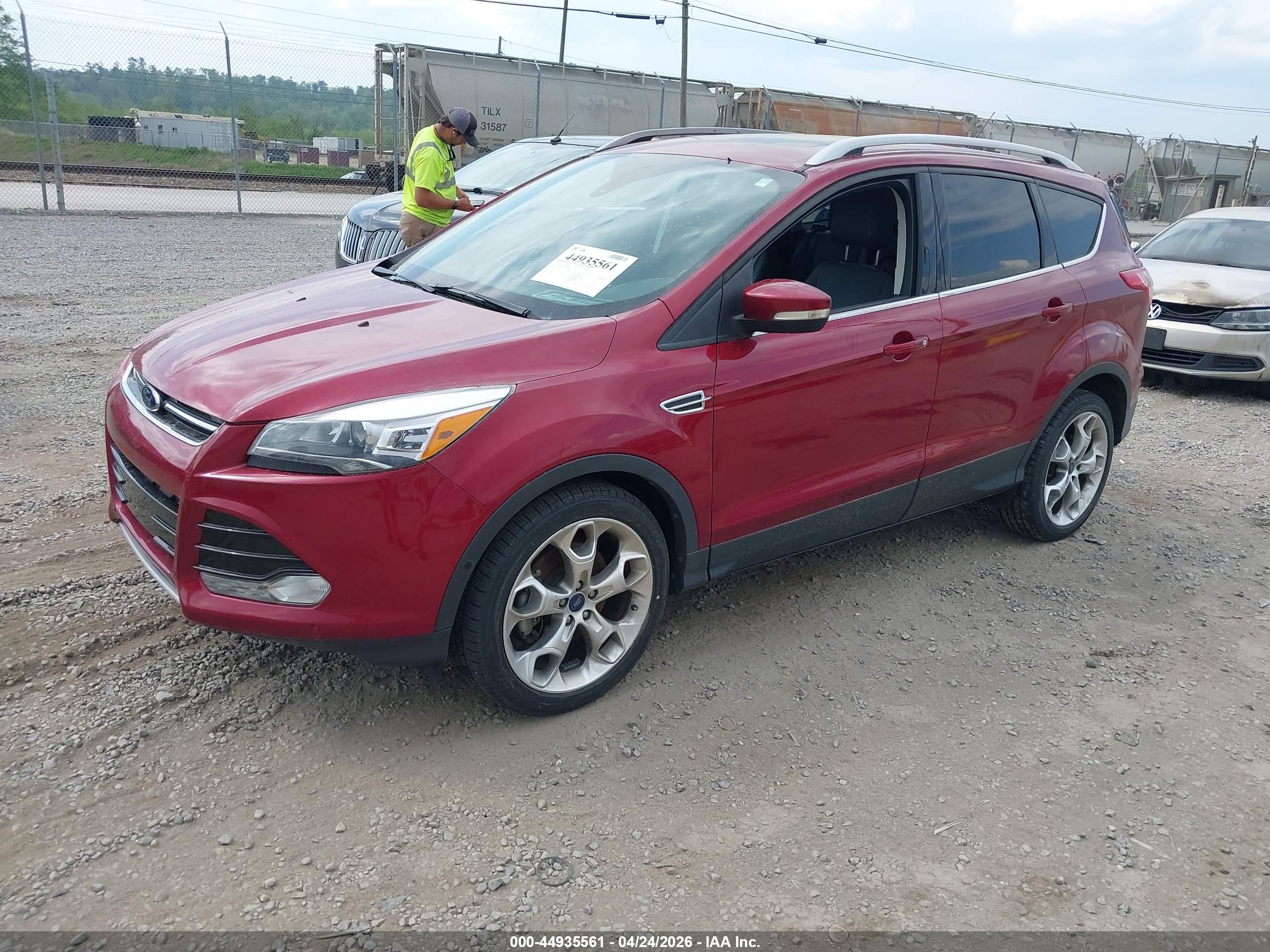 FORD ESCAPE image 2