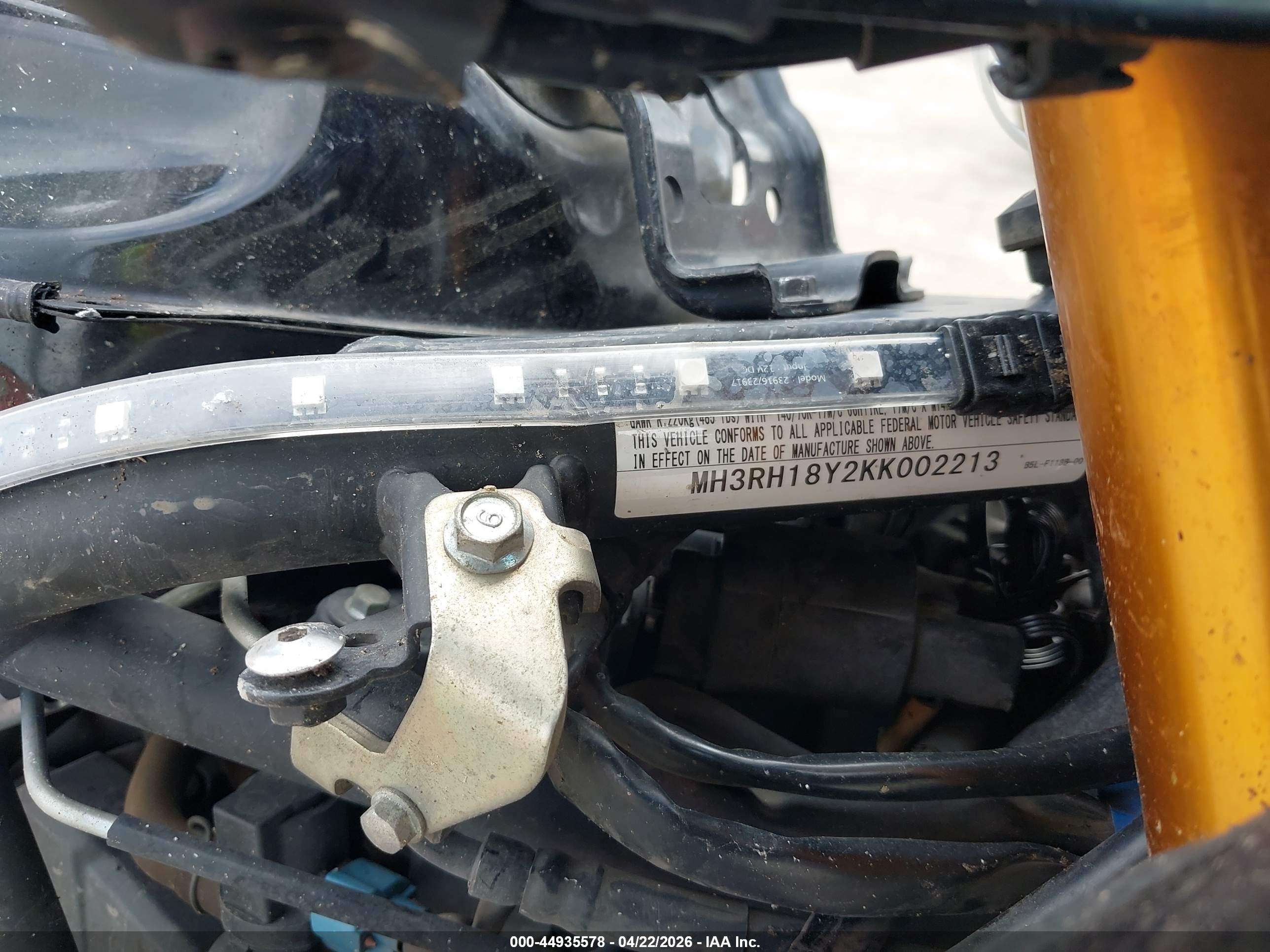 YAMAHA YZFR3 image 10