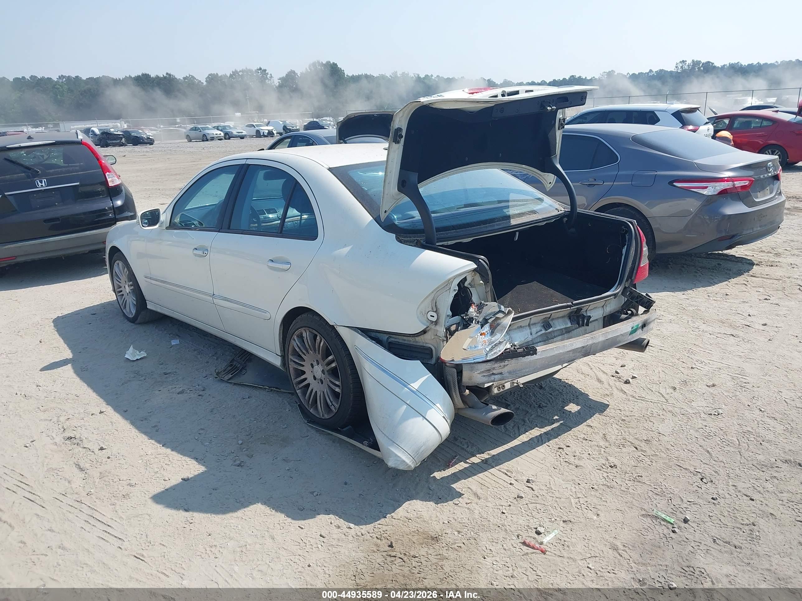 MERCEDES-BENZ E image 3