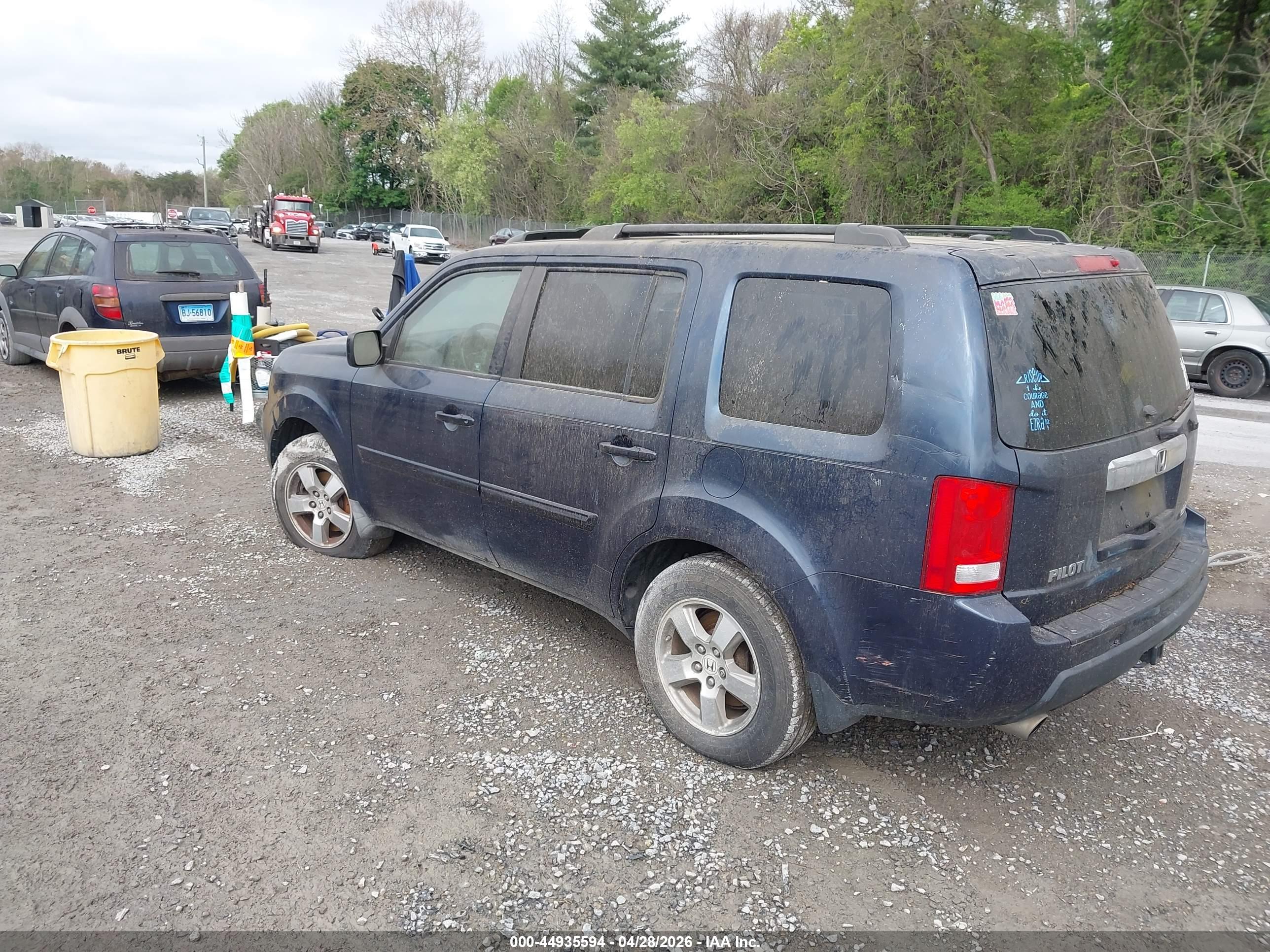 HONDA PILOT image 3