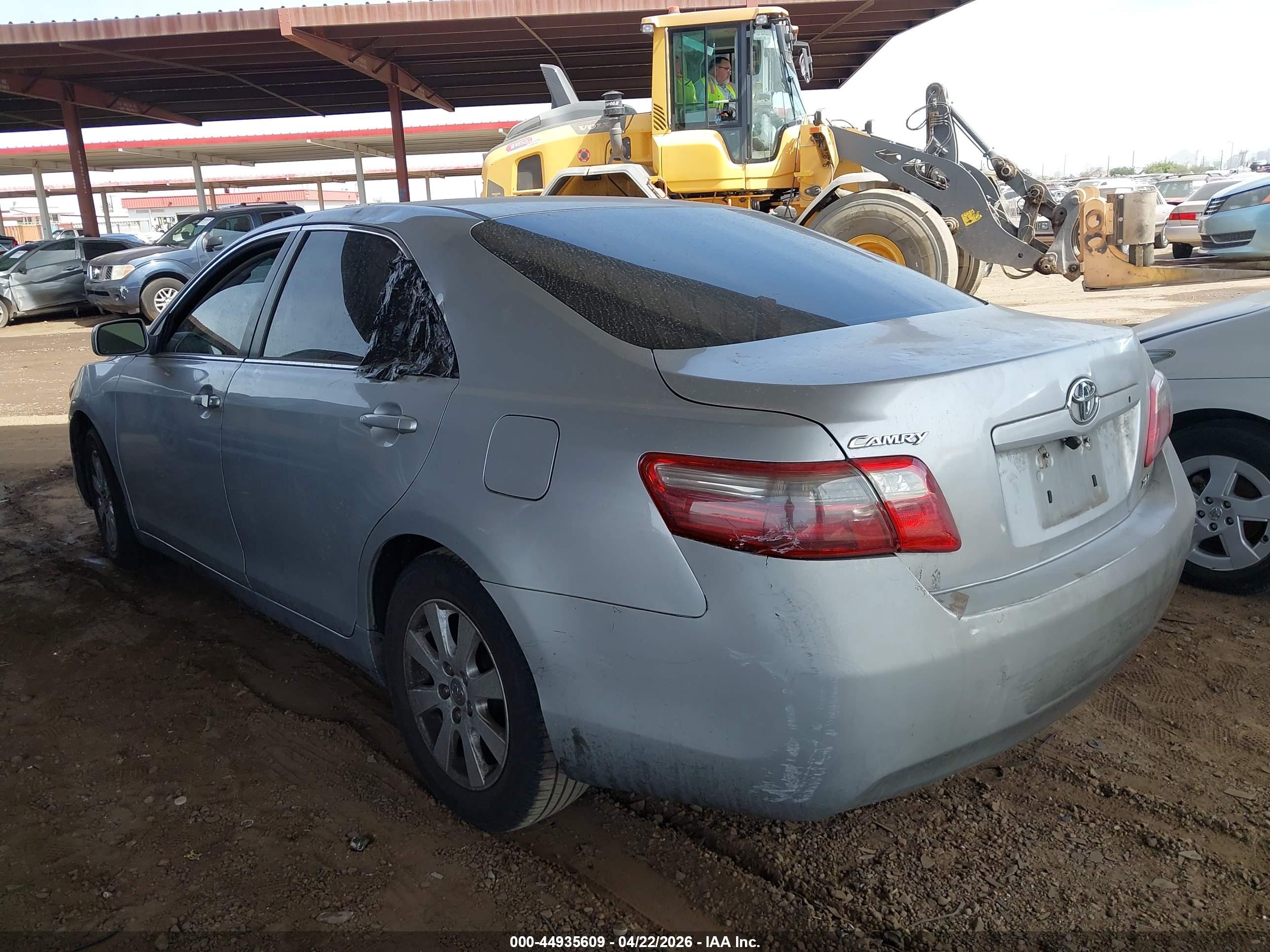 TOYOTA CAMRY image 6