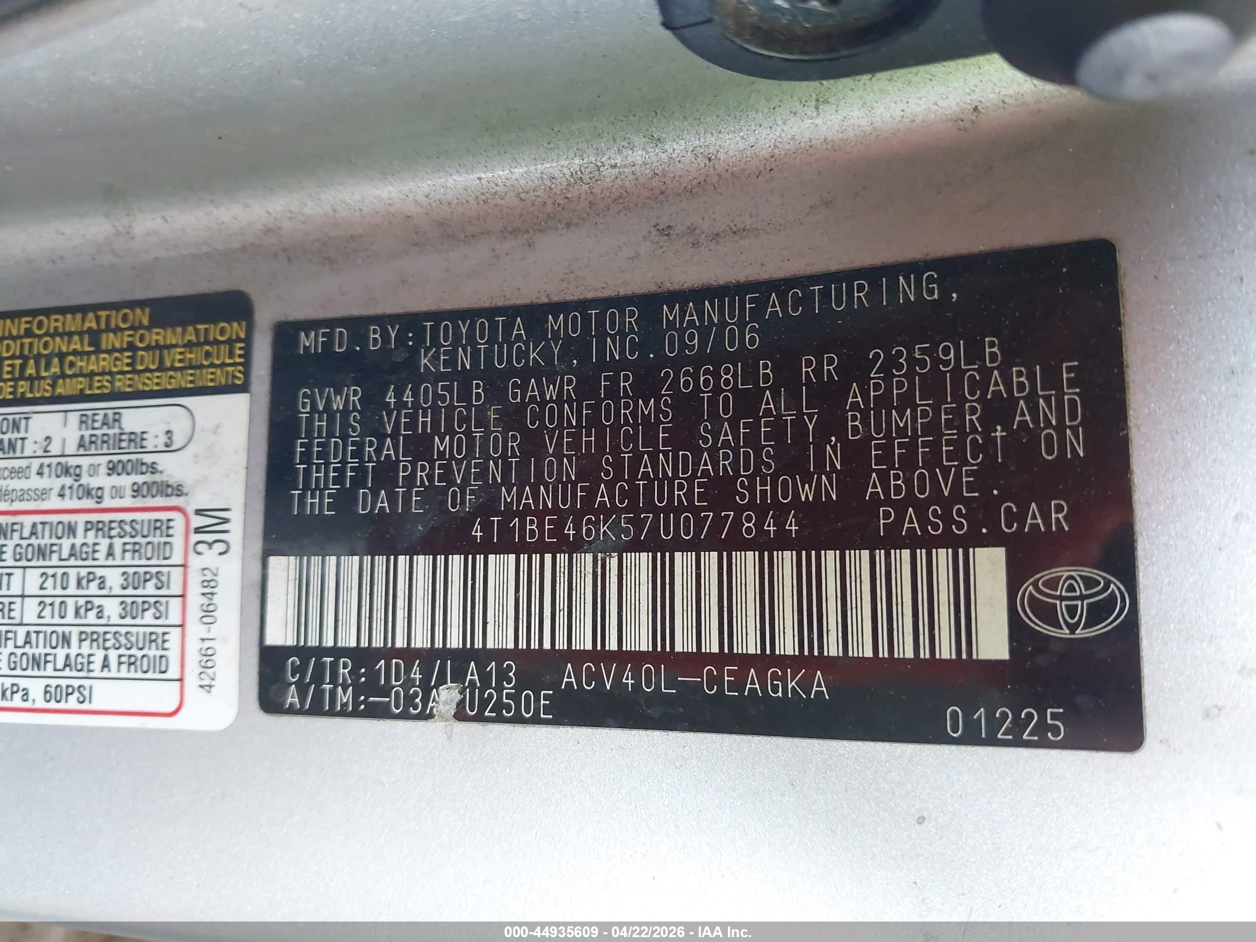 TOYOTA CAMRY image 9