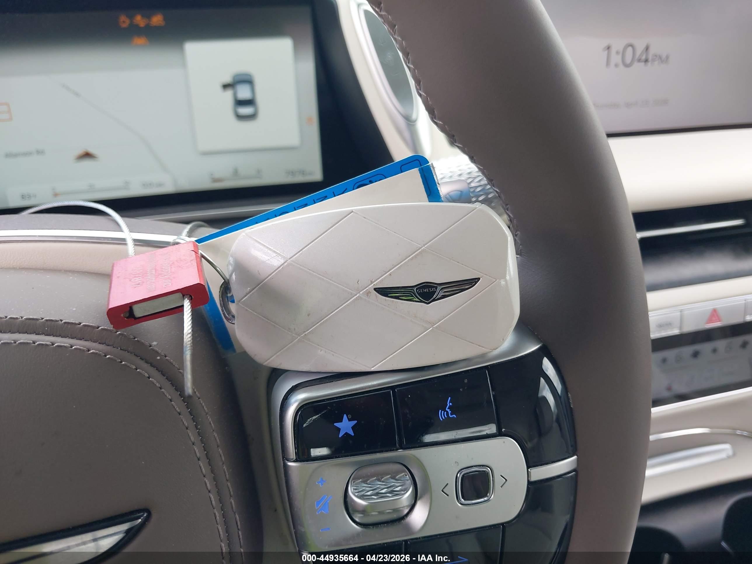 GENESIS G90 image 11