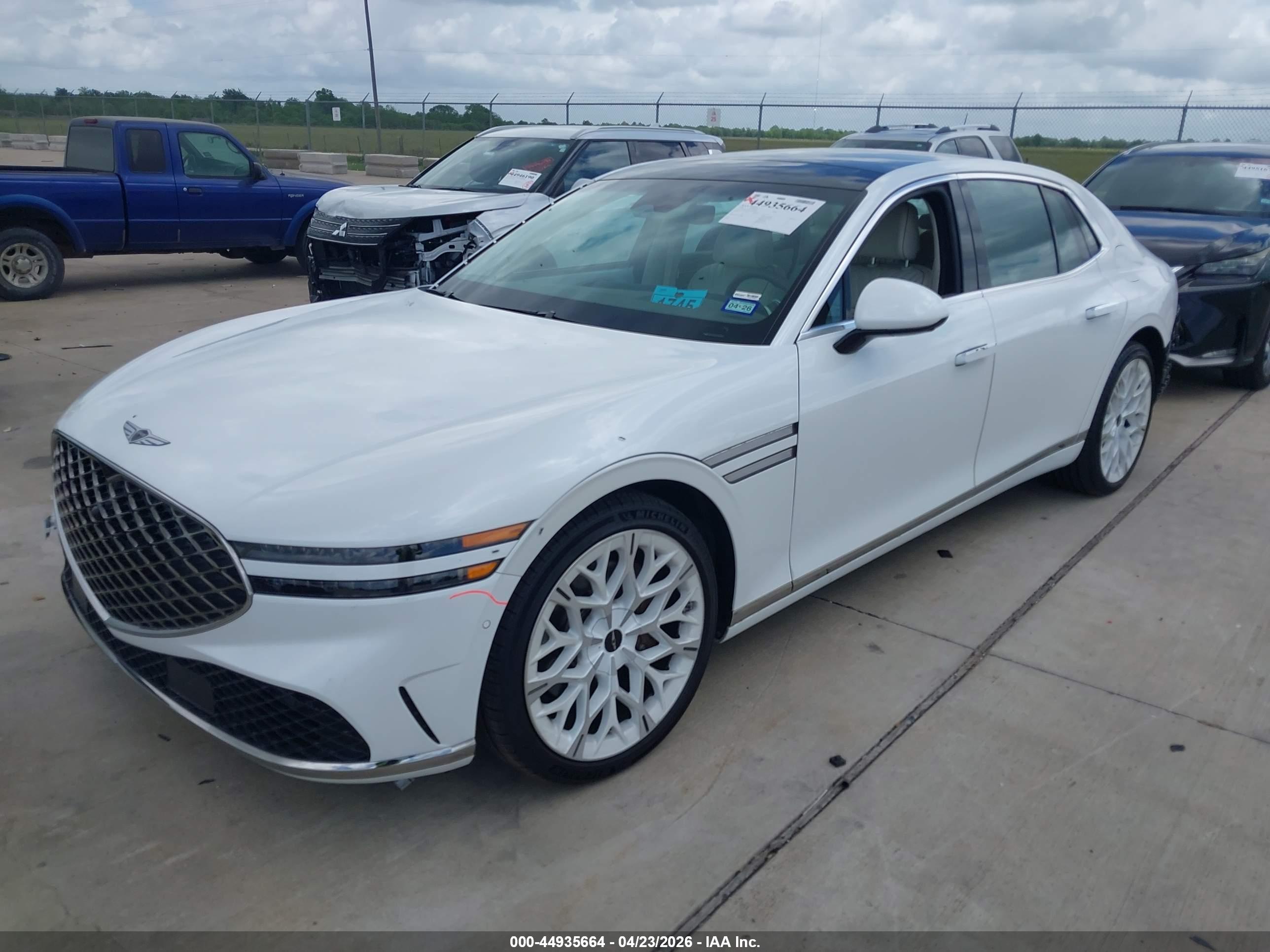 GENESIS G90 image 2