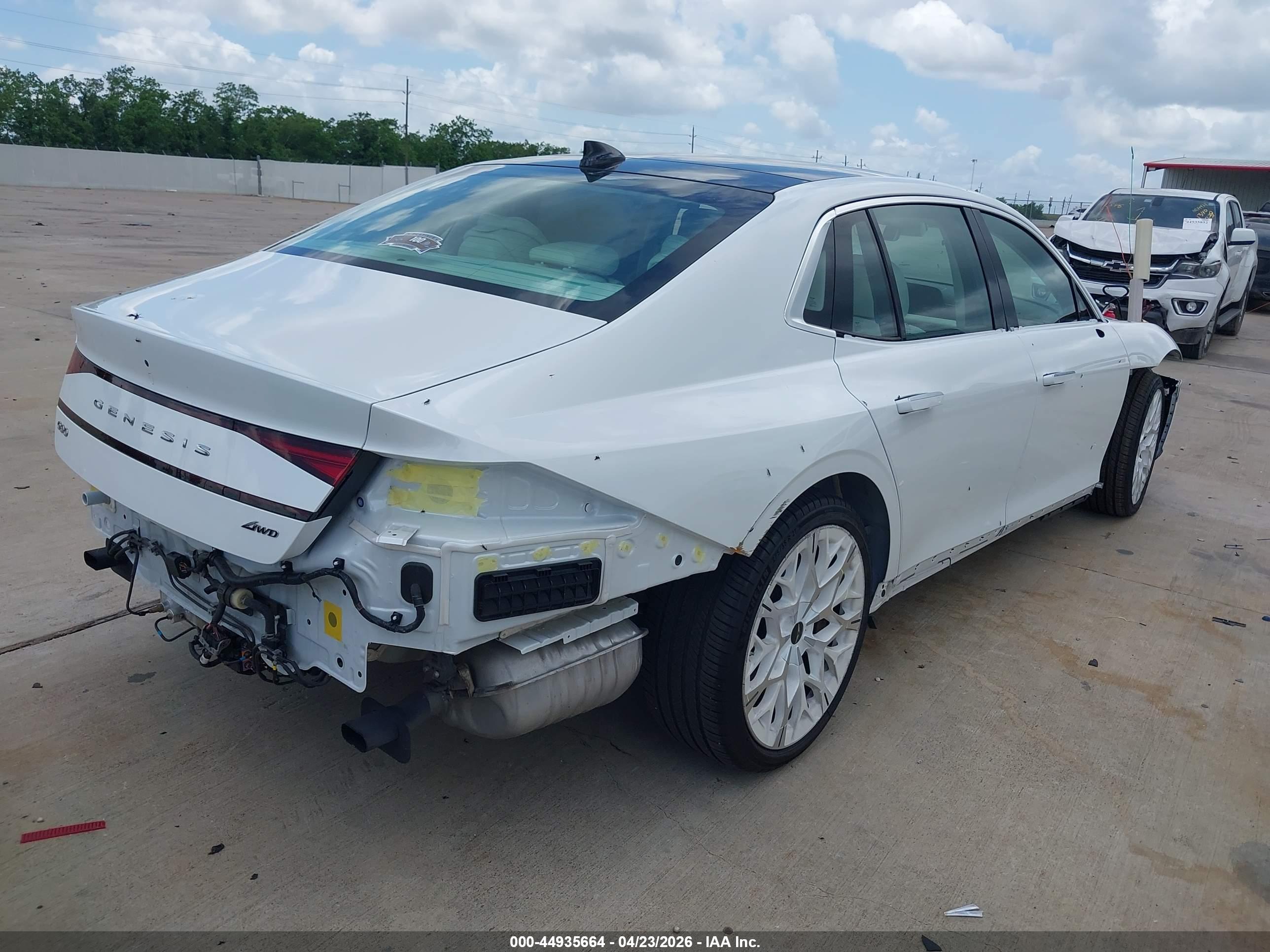 GENESIS G90 image 4