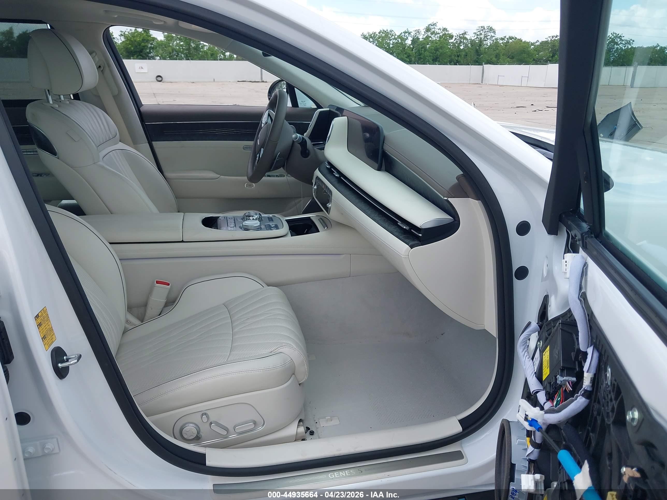 GENESIS G90 image 5
