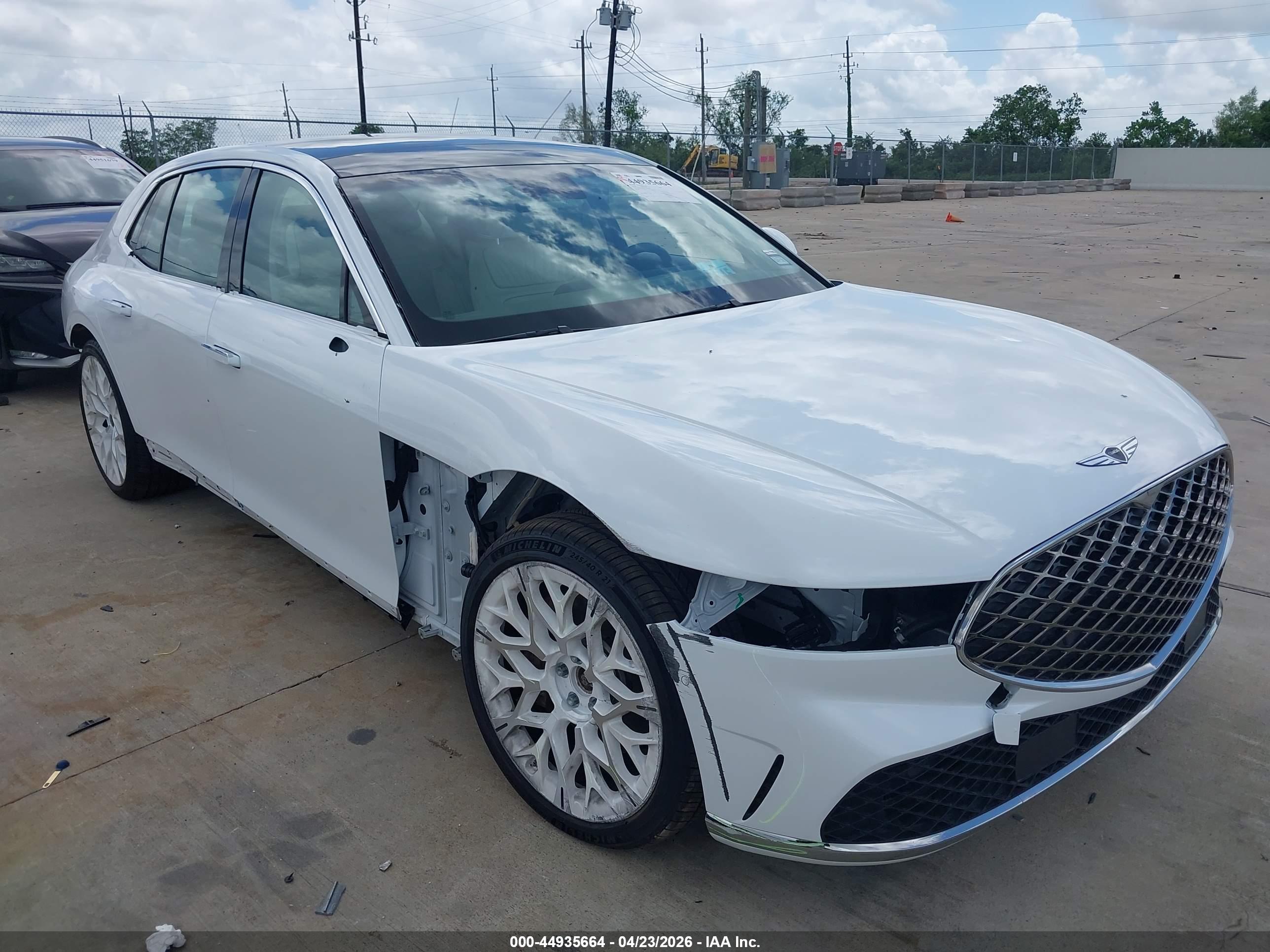 GENESIS G90 image 6