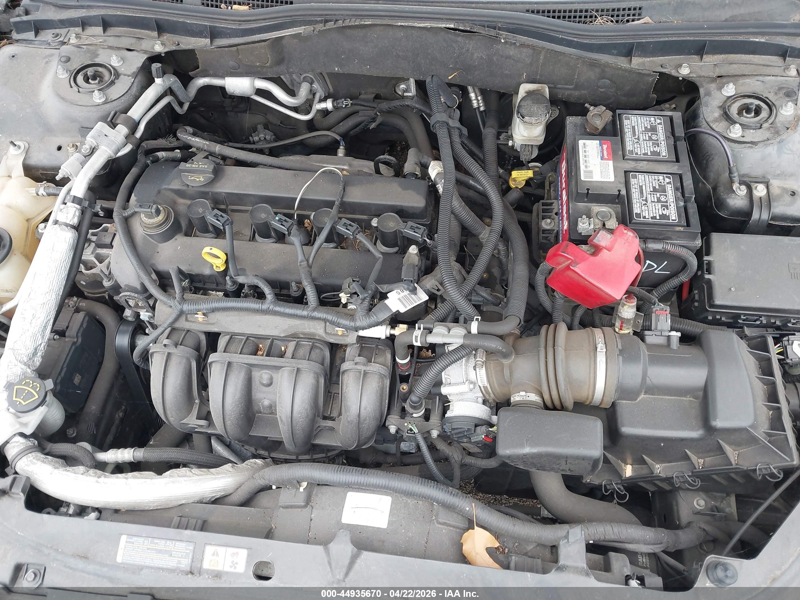 FORD FUSION image 10