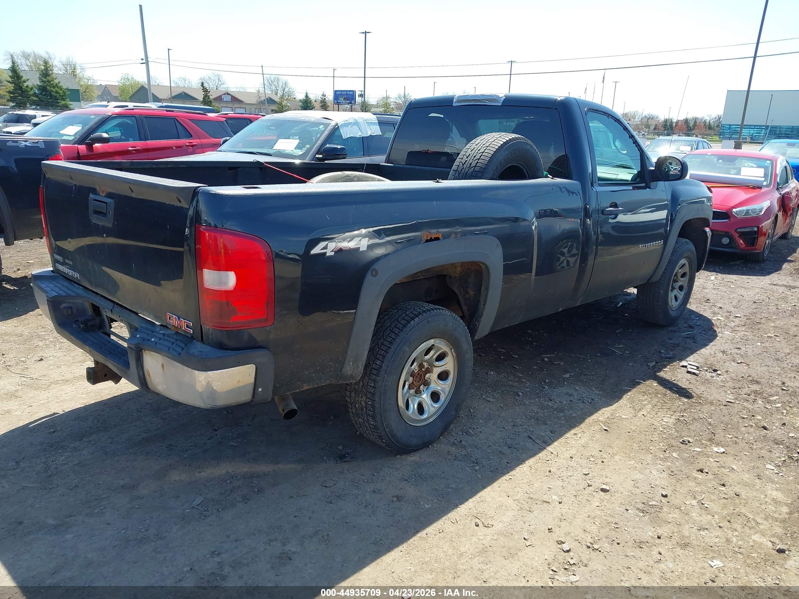 CHEVROLET SILVERADO image 4