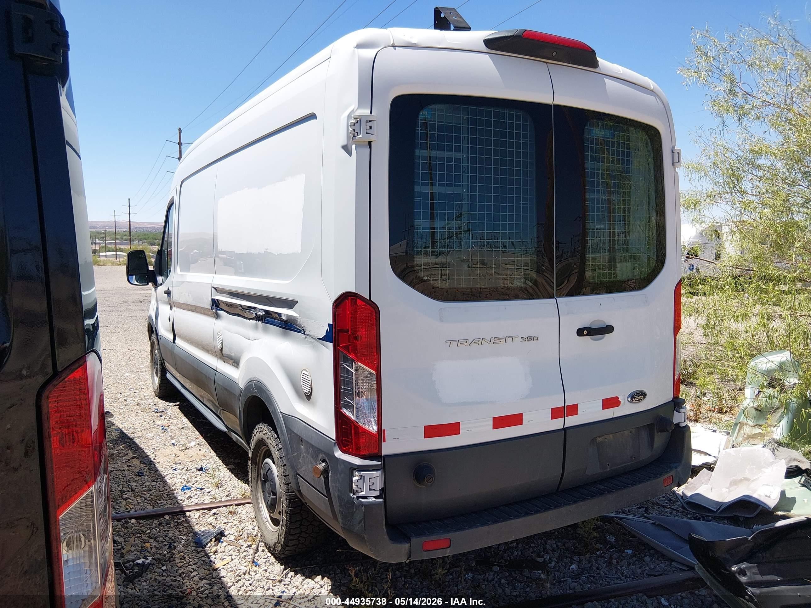 FORD TRANSIT-350 image 3