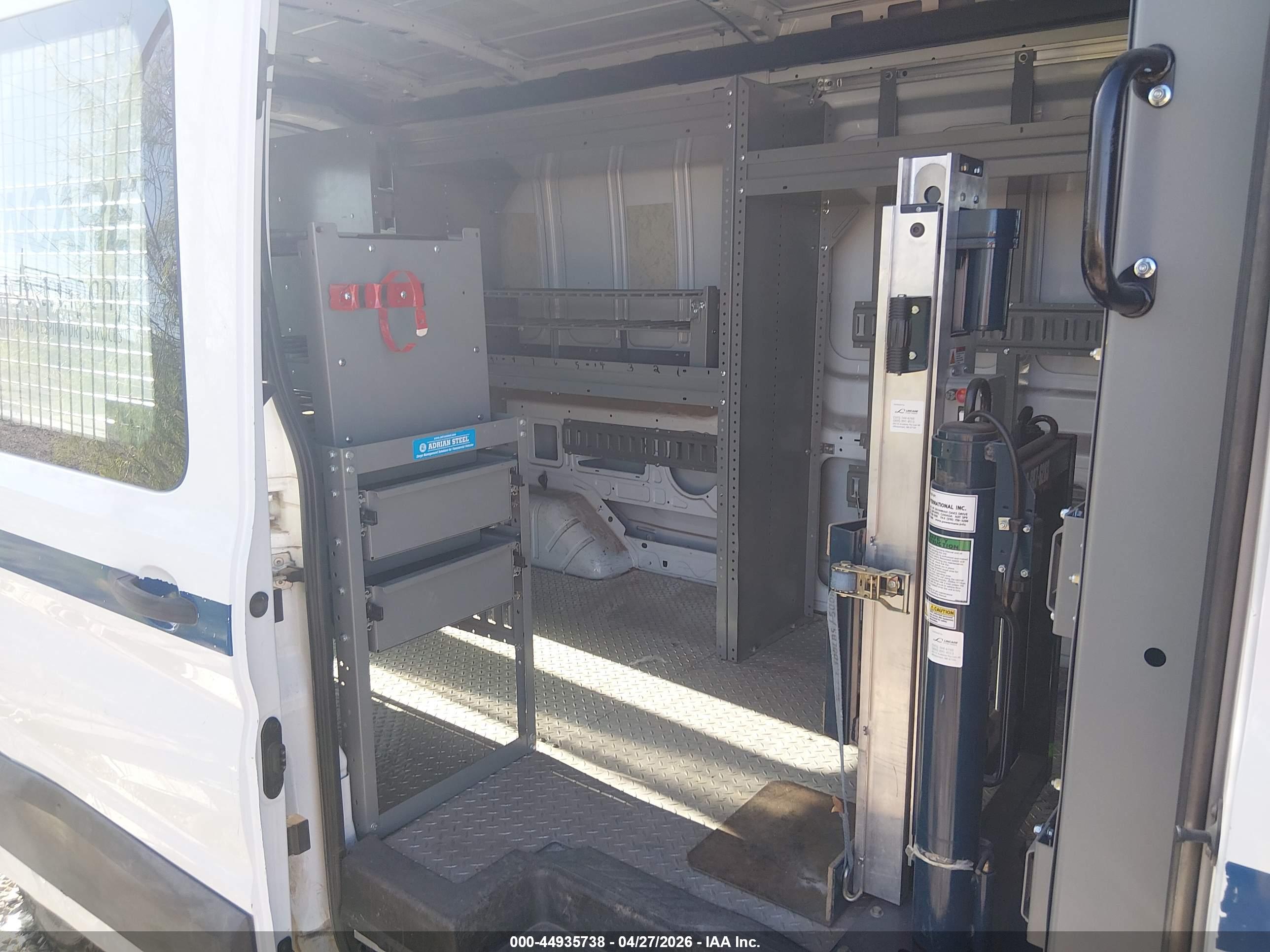 FORD TRANSIT-350 image 8