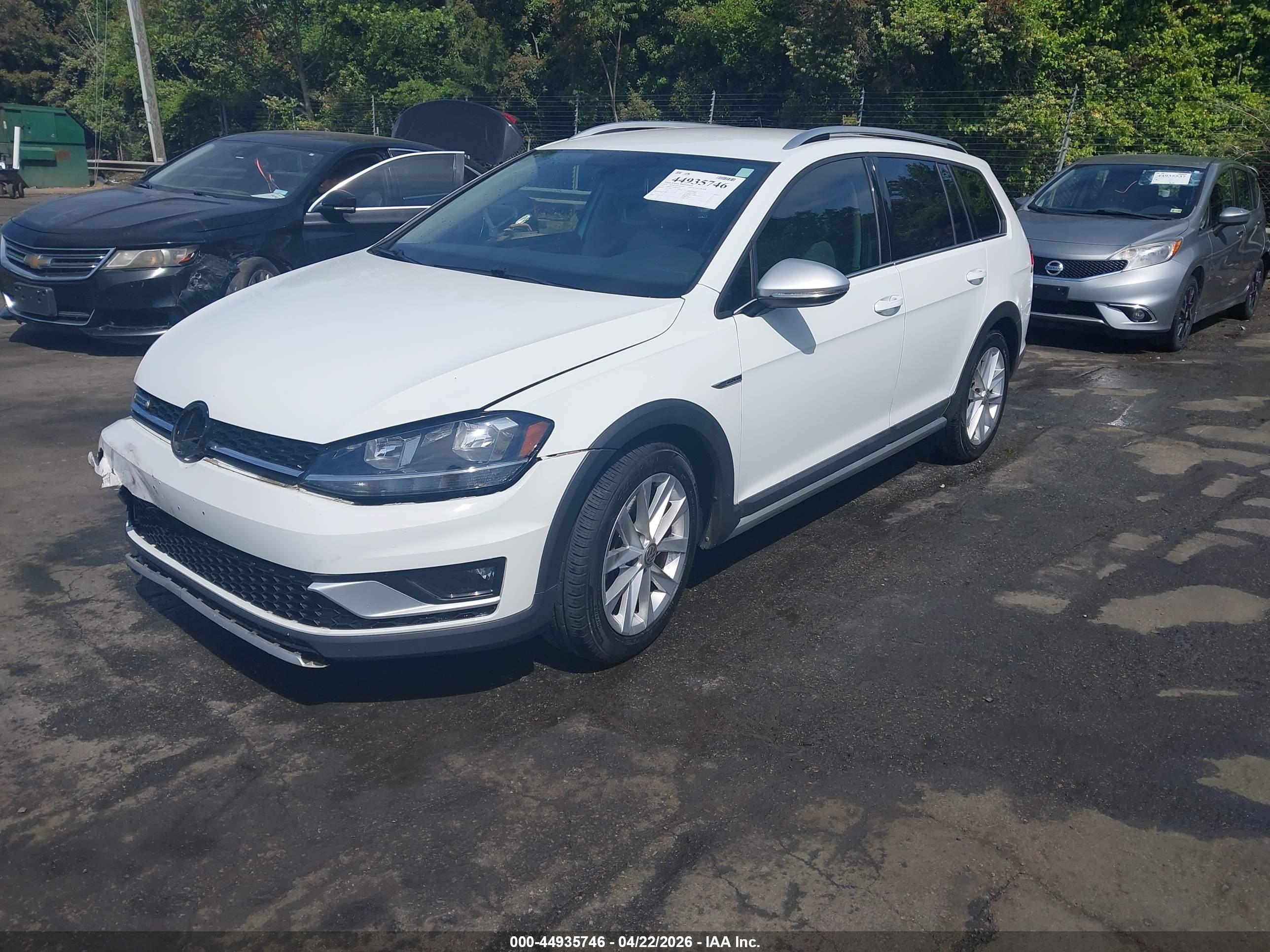 VOLKSWAGEN GOLF image 2
