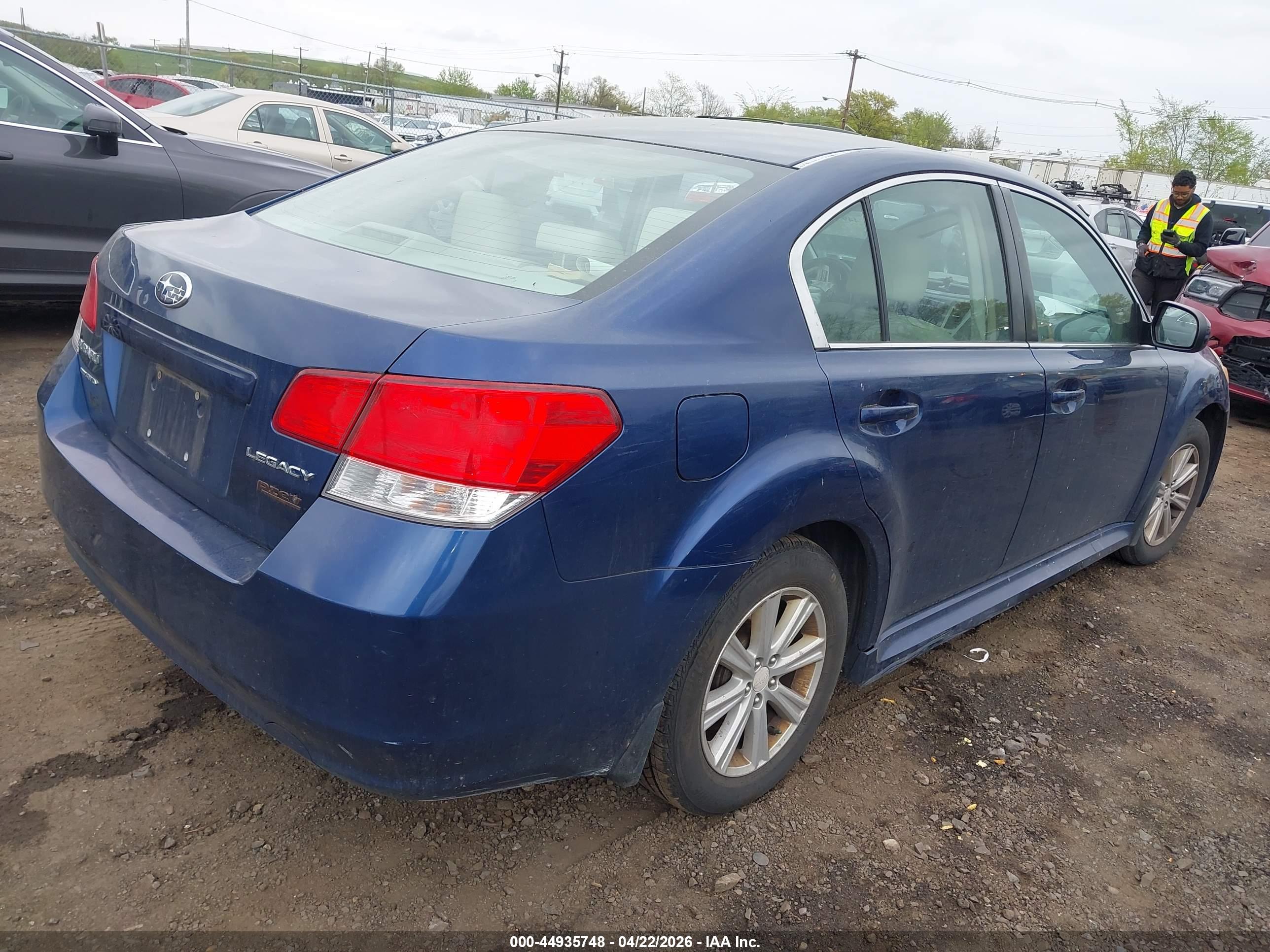 SUBARU LEGACY image 4