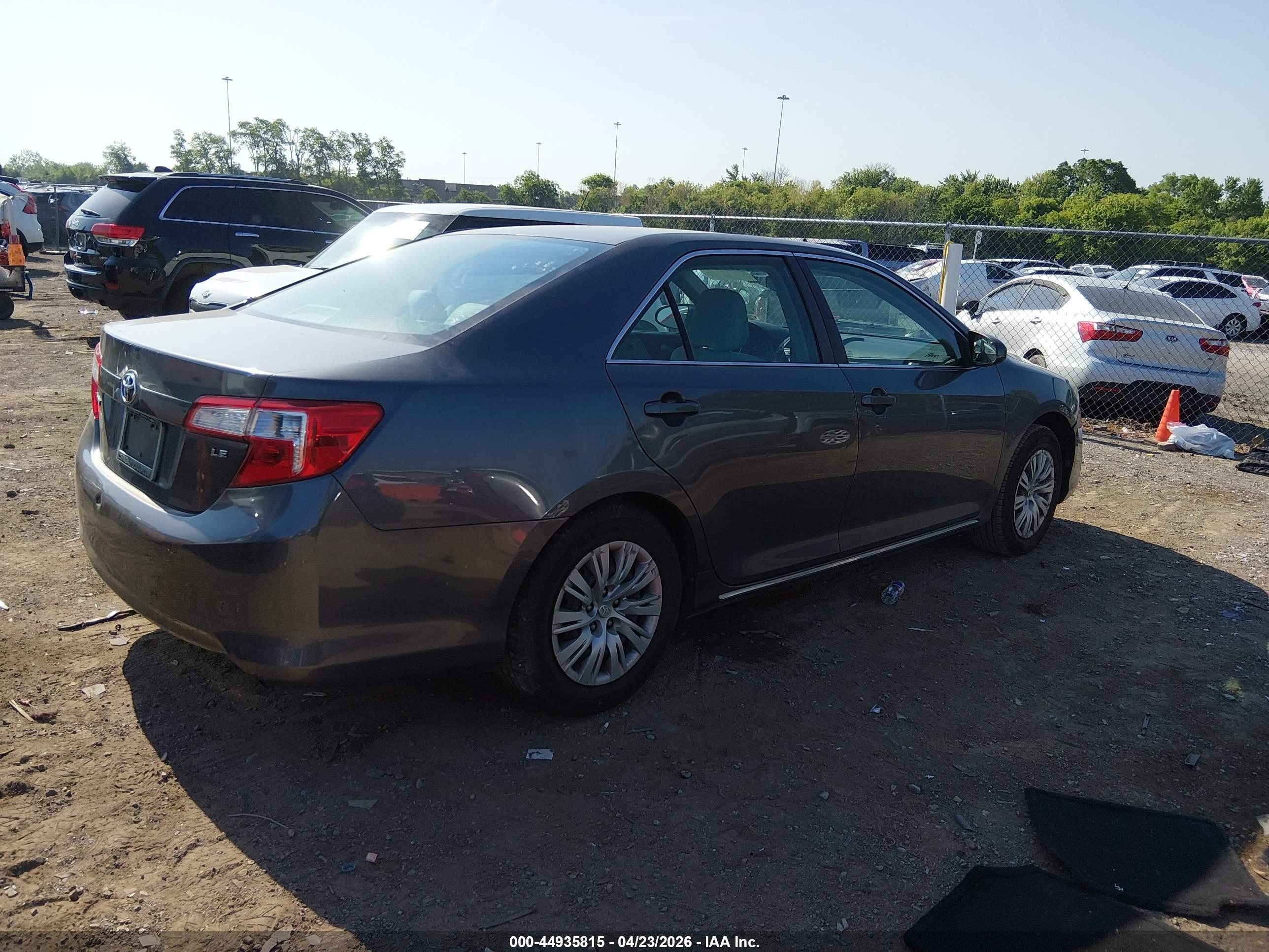 TOYOTA CAMRY image 4