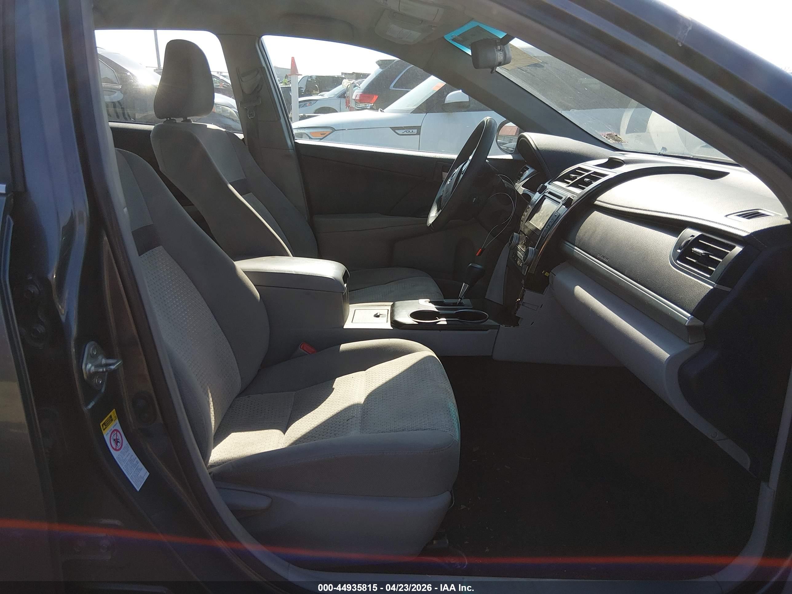 TOYOTA CAMRY image 5