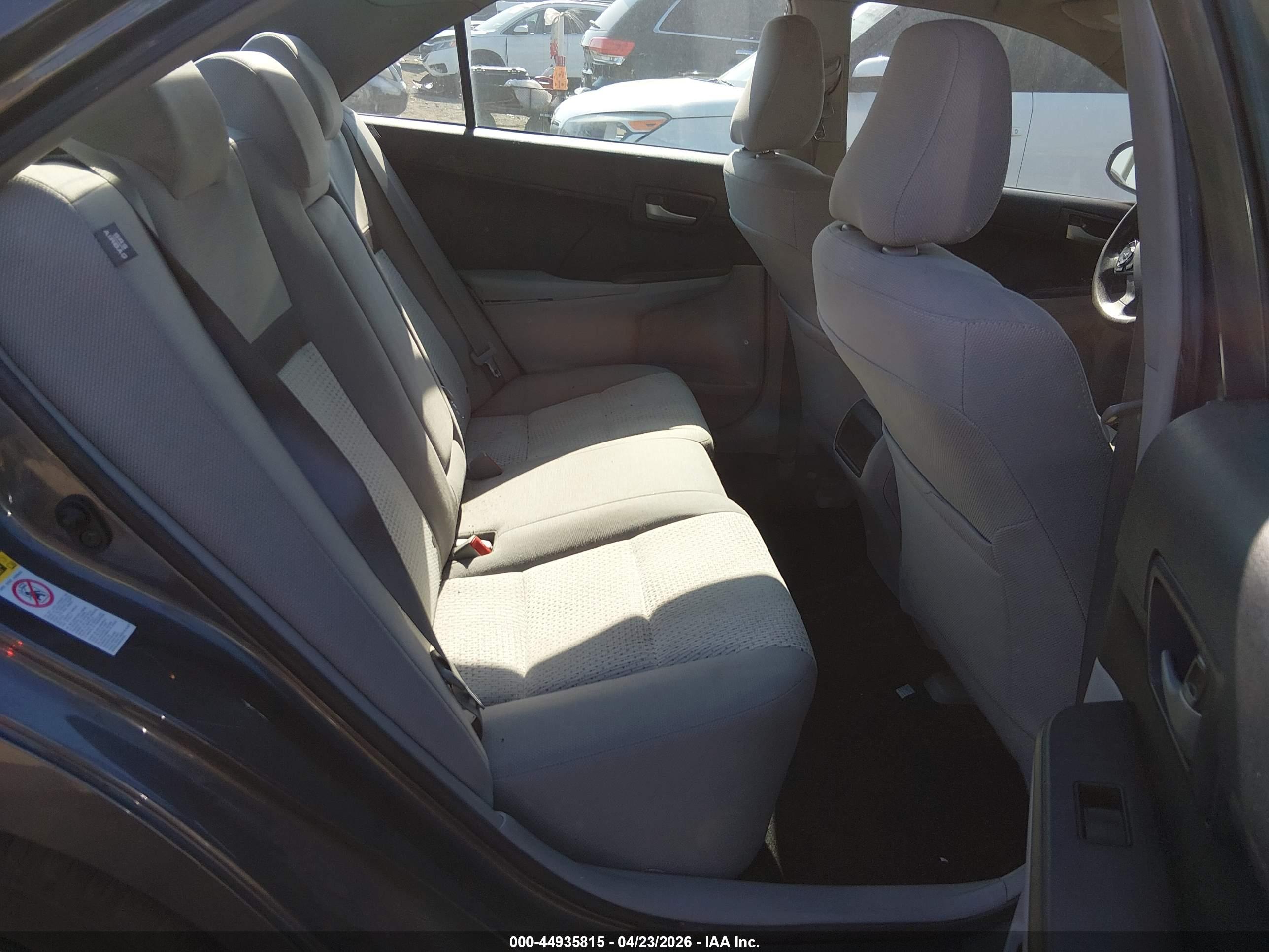 TOYOTA CAMRY image 8
