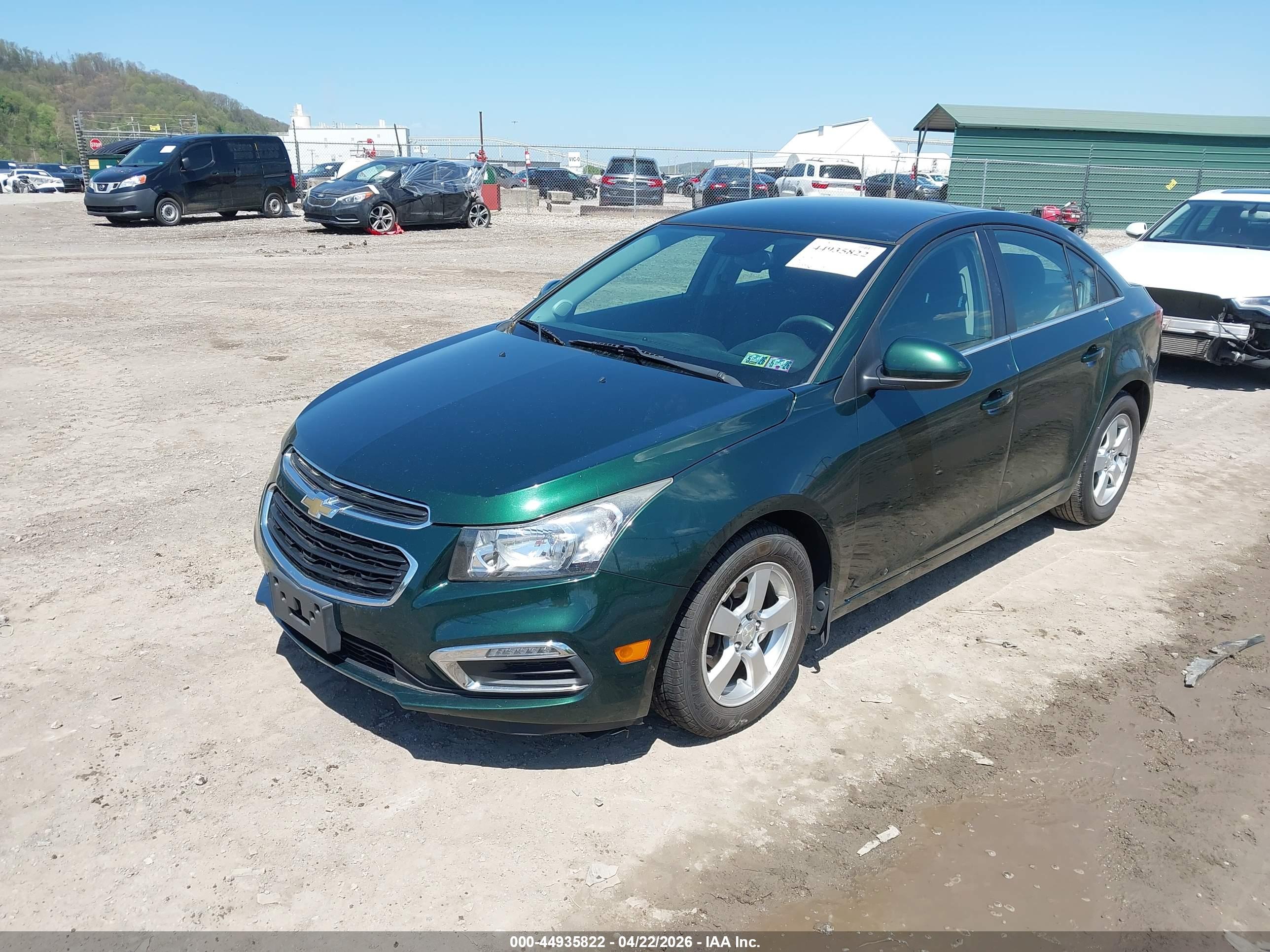 CHEVROLET CRUZE image 2