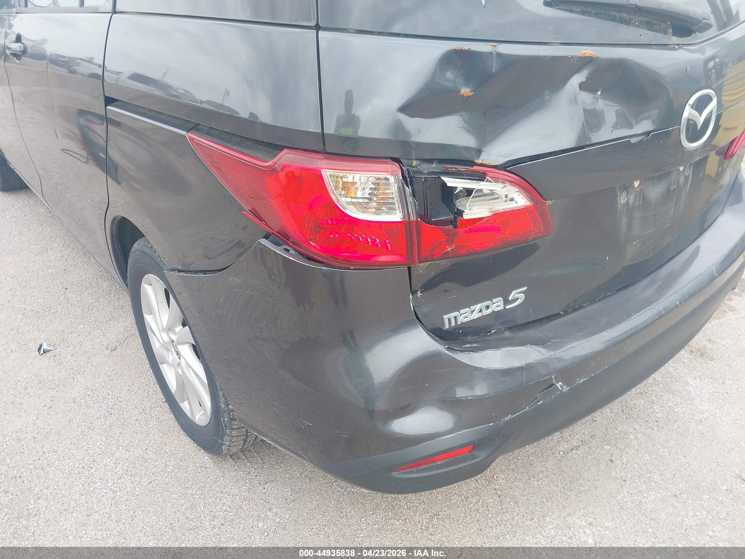 MAZDA MAZDA5 image 6