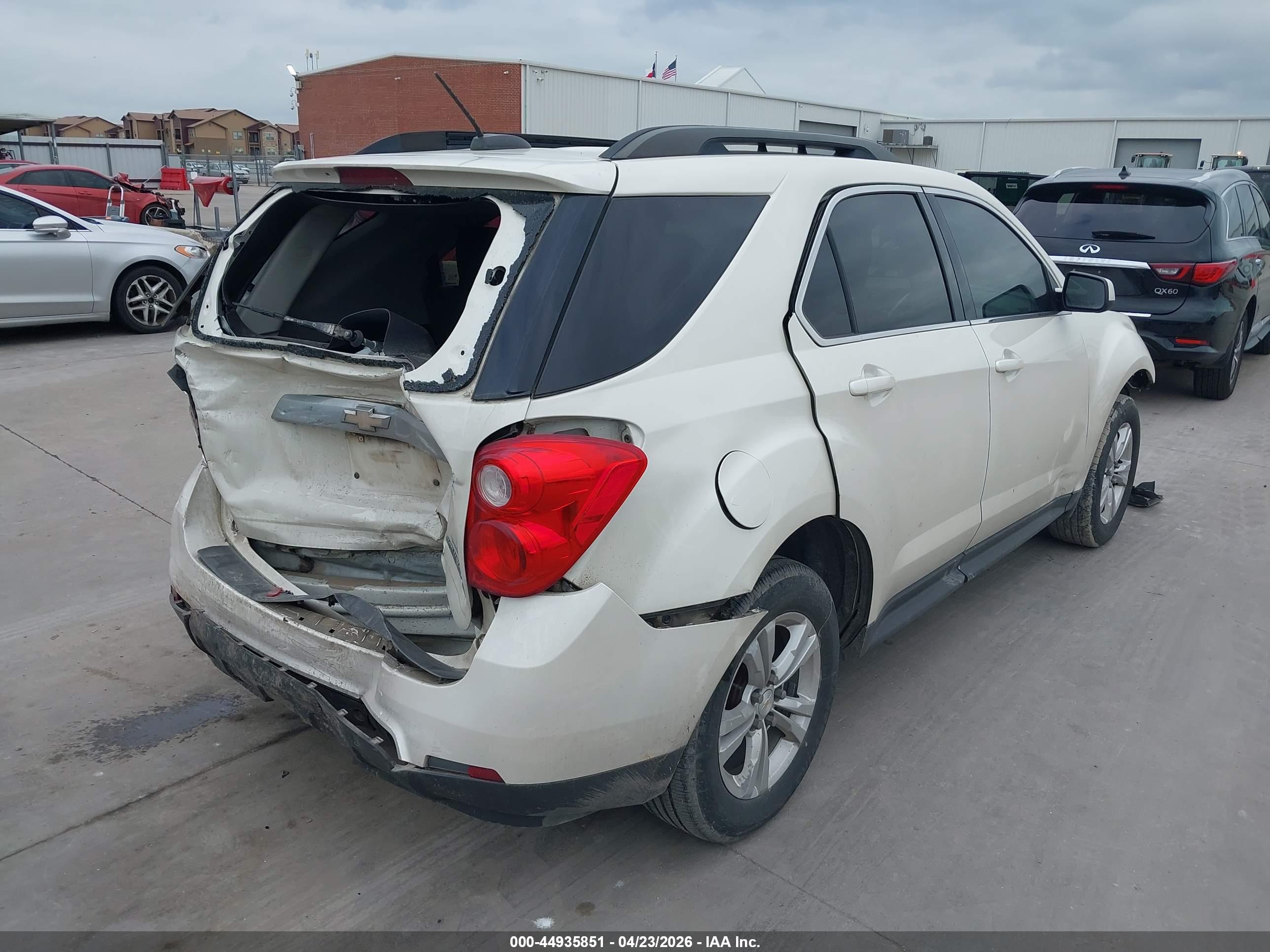 CHEVROLET EQUINOX image 4