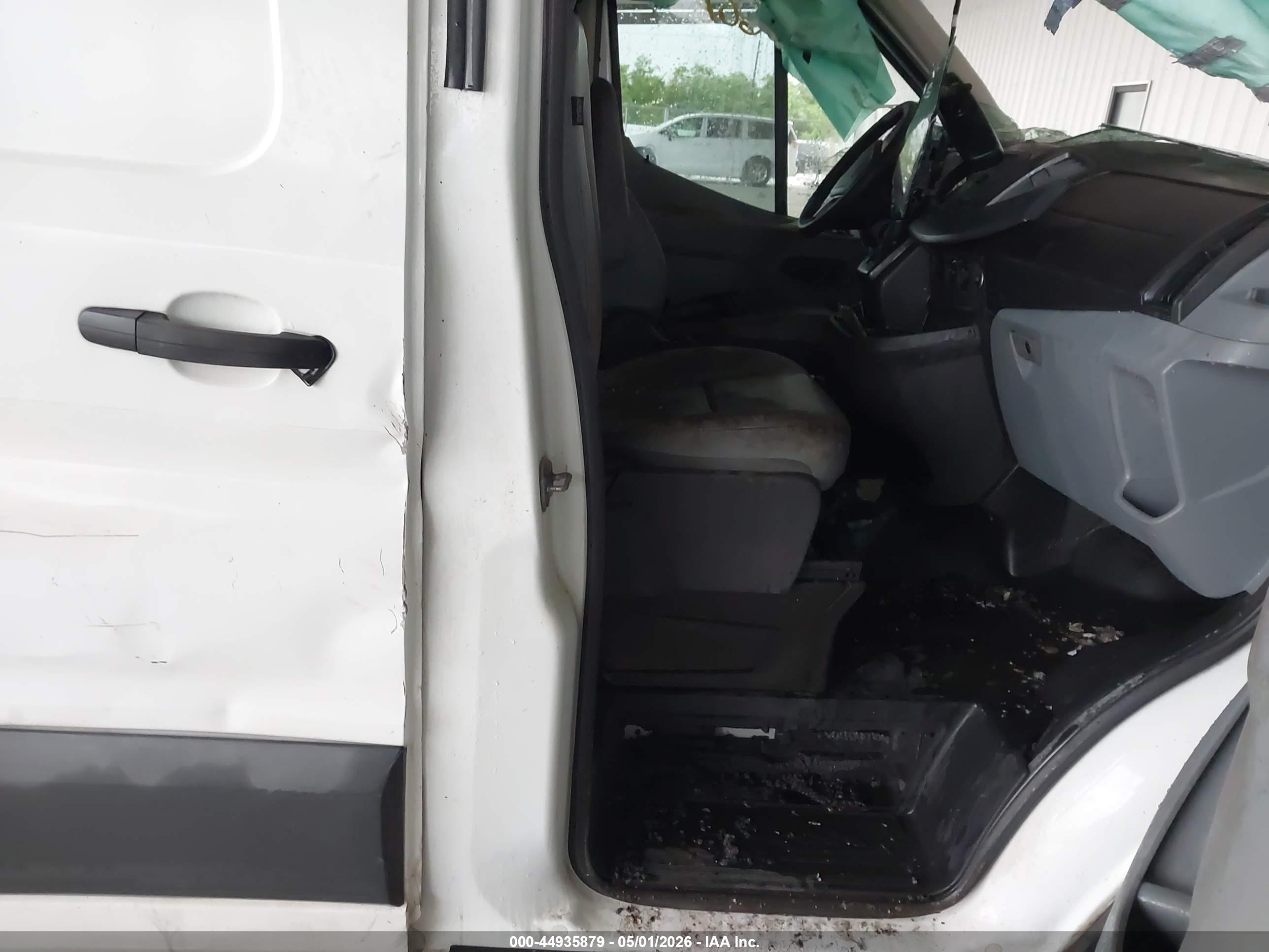FORD TRANSIT-250 image 5
