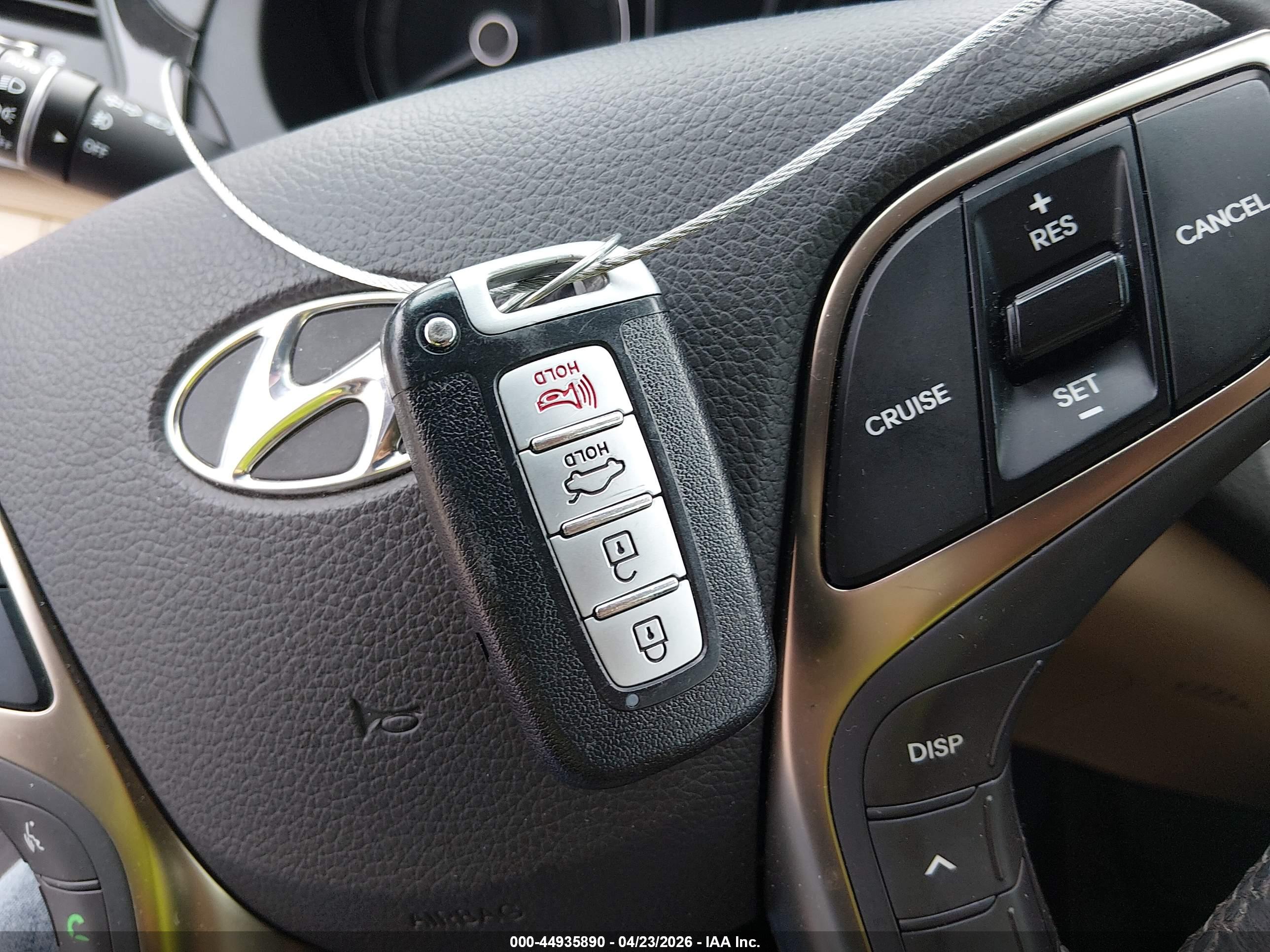 HYUNDAI AZERA image 11