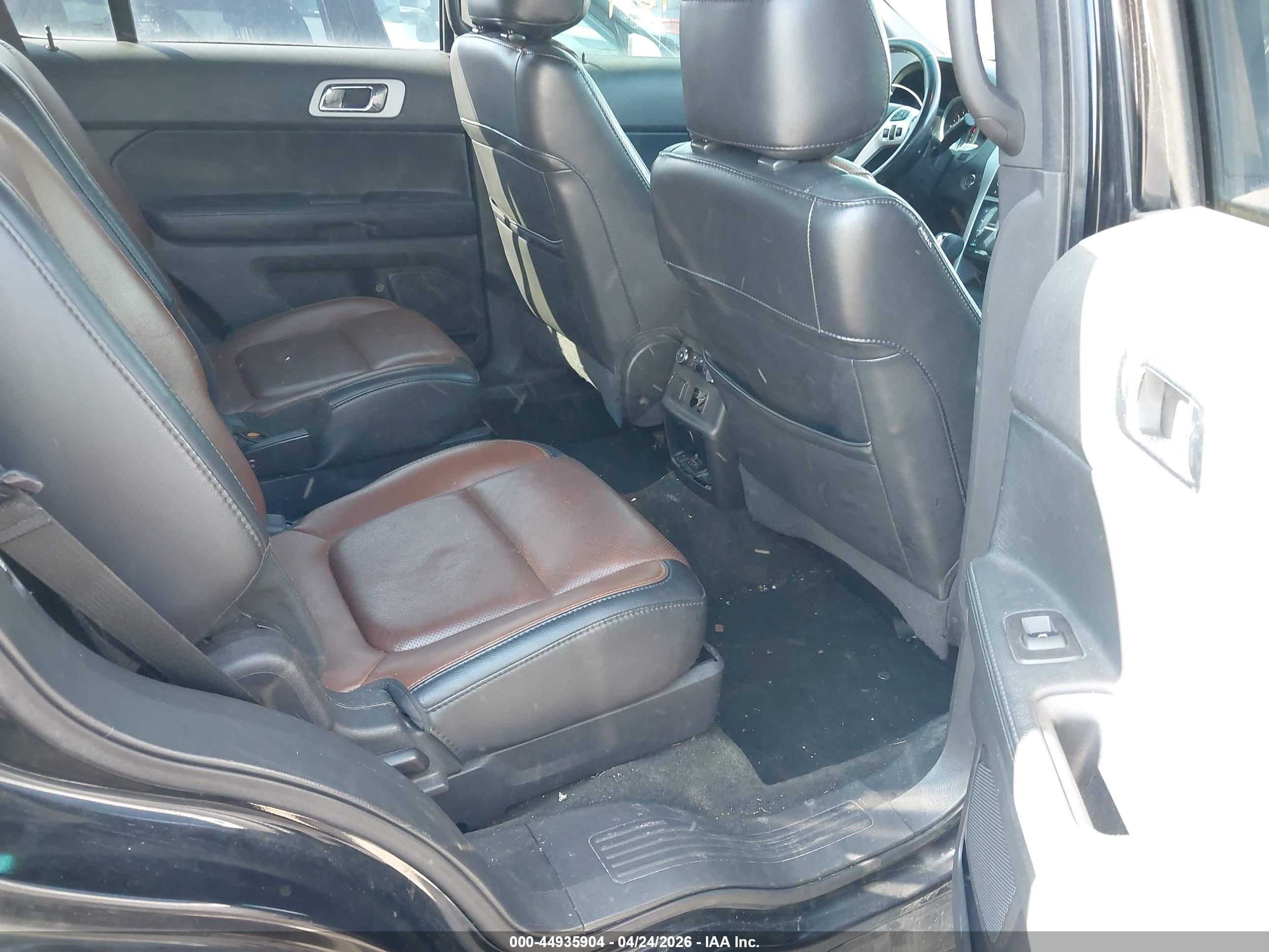 FORD EXPLORER image 8