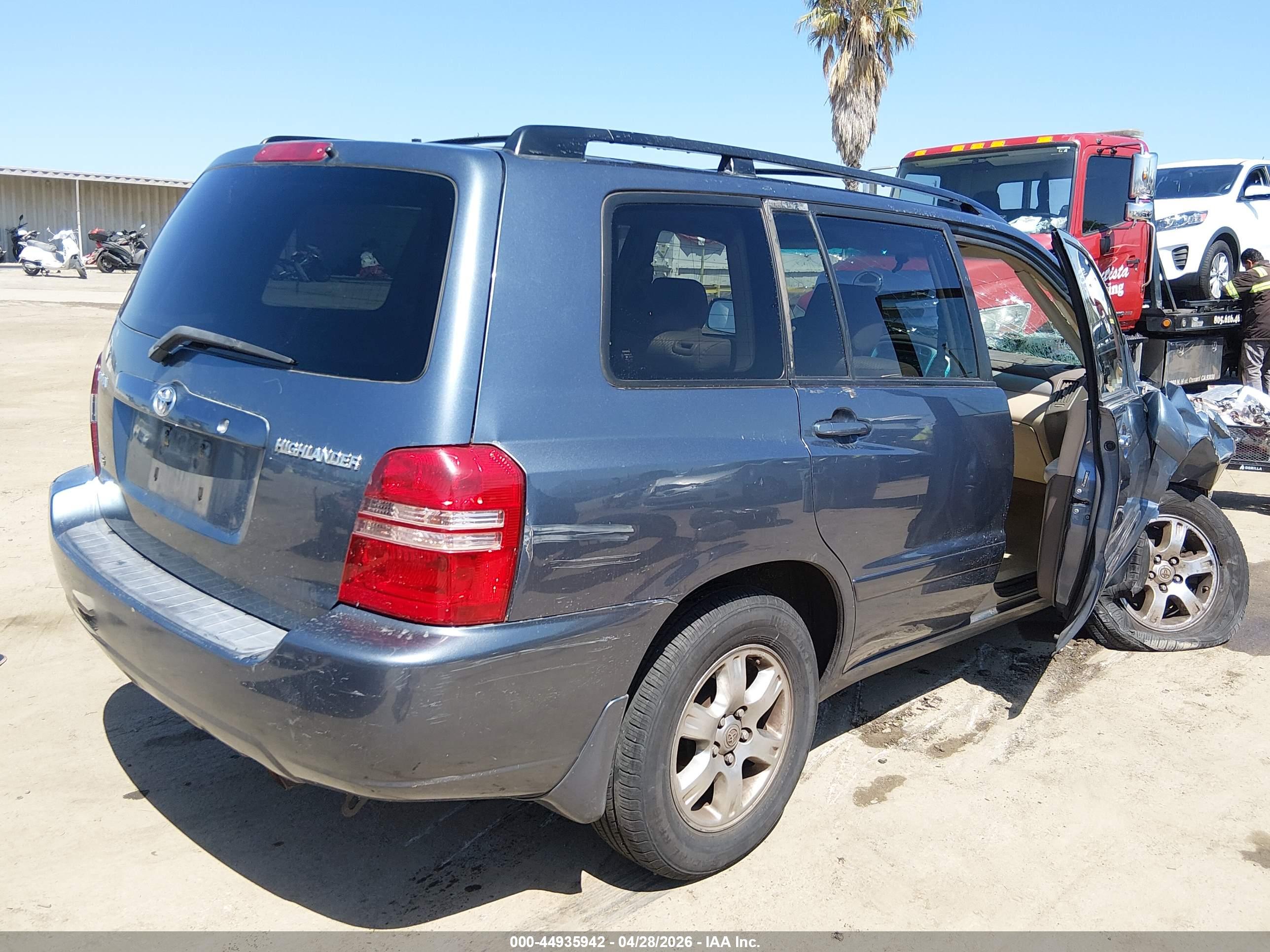TOYOTA HIGHLANDER image 4