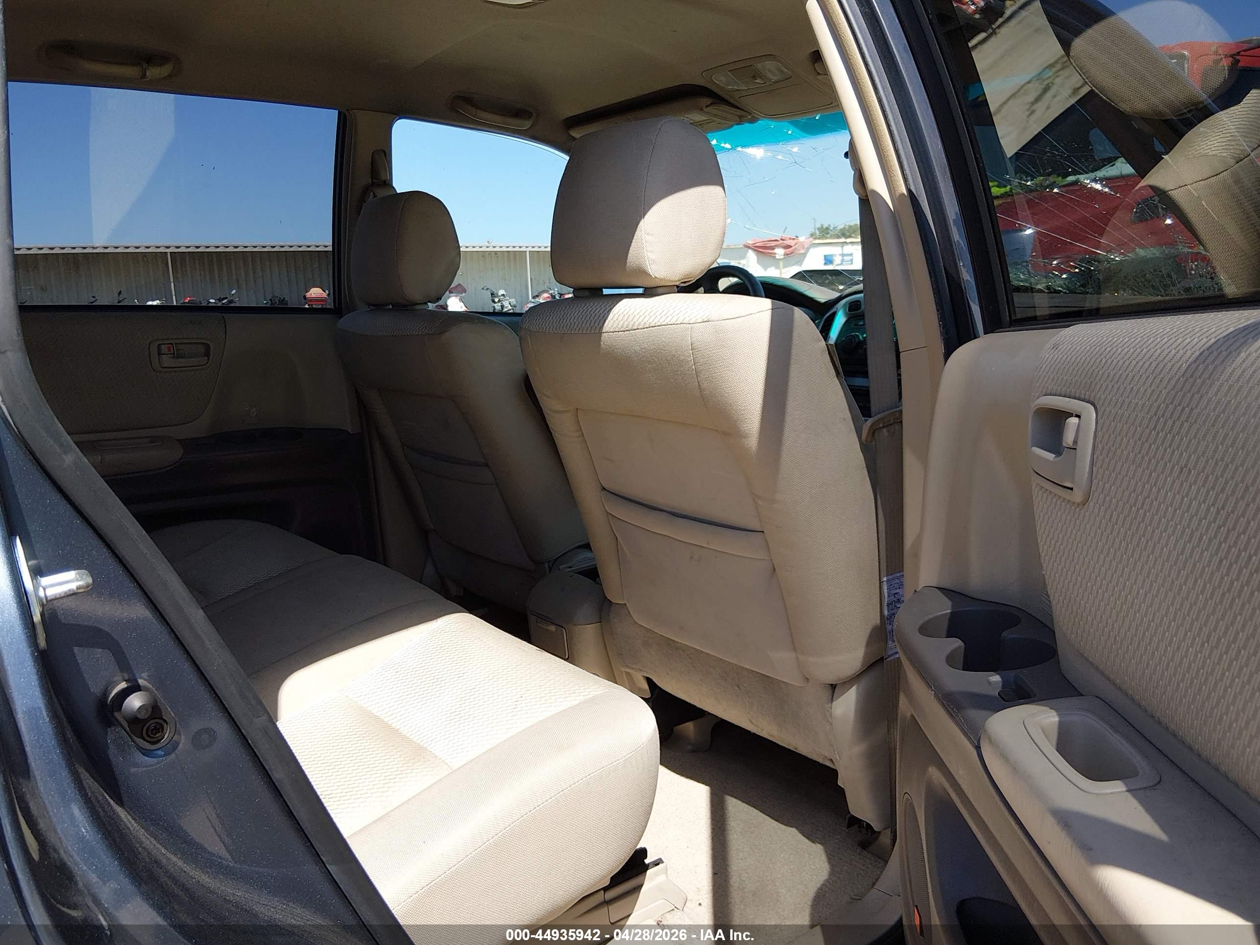 TOYOTA HIGHLANDER image 8